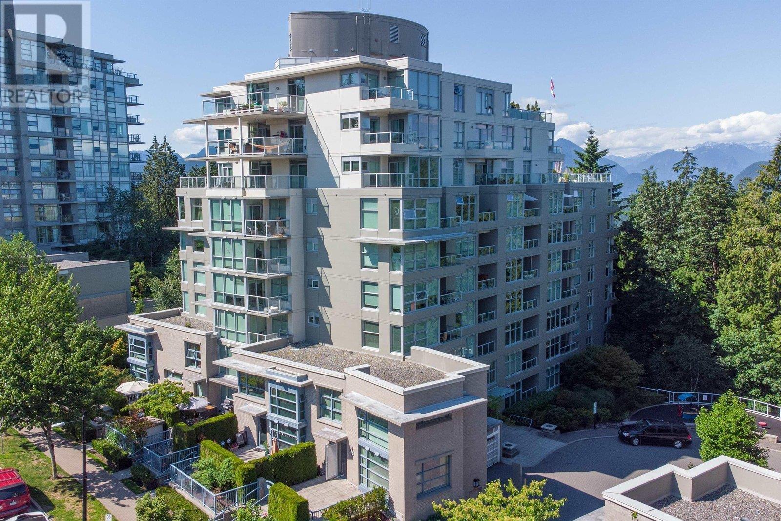 505 9232 UNIVERSITY CRESCENT, burnaby, British Columbia
