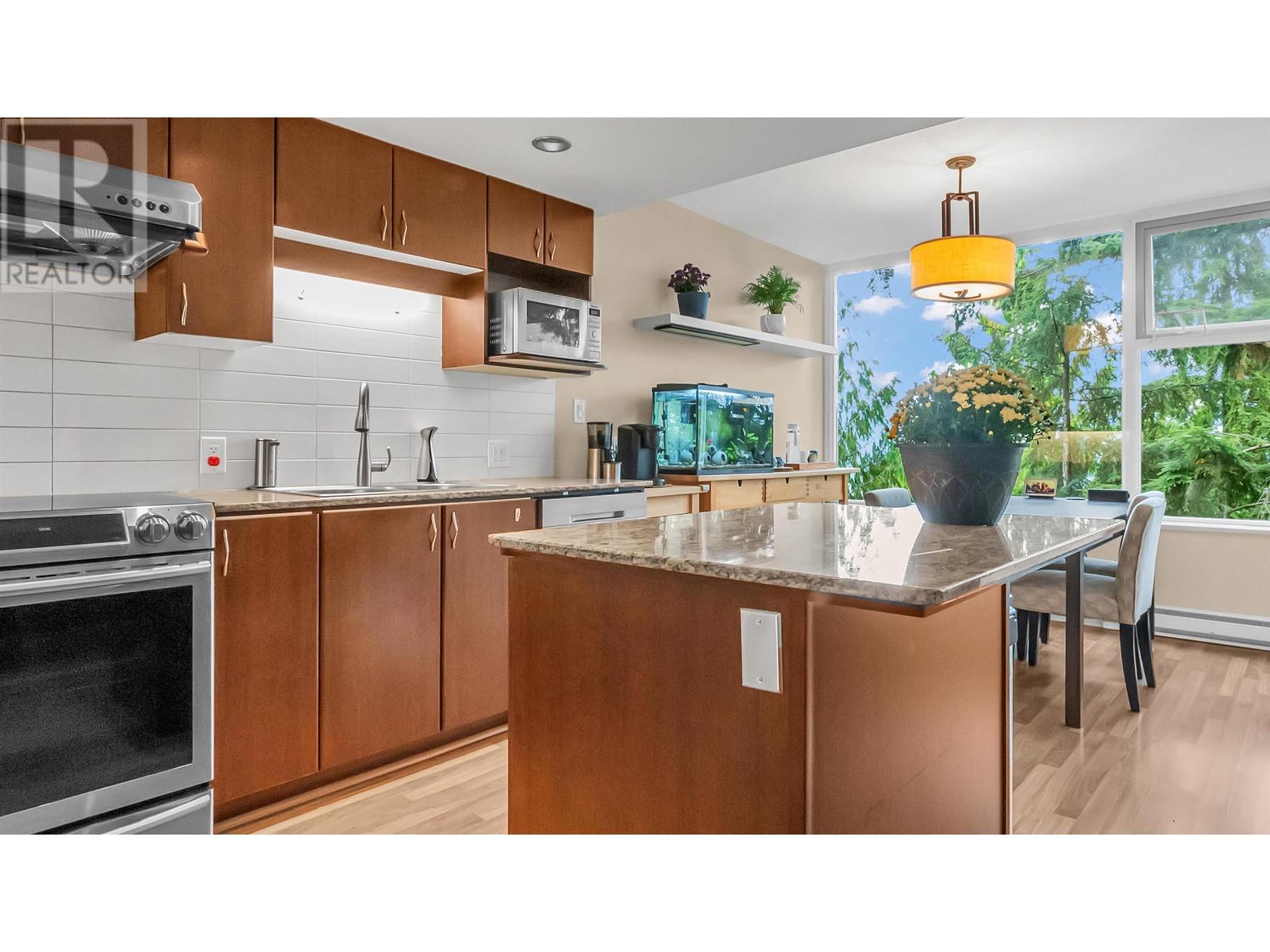 505 9232 University Crescent, Burnaby, British Columbia  V5A 0A3 - Photo 12 - R2820306