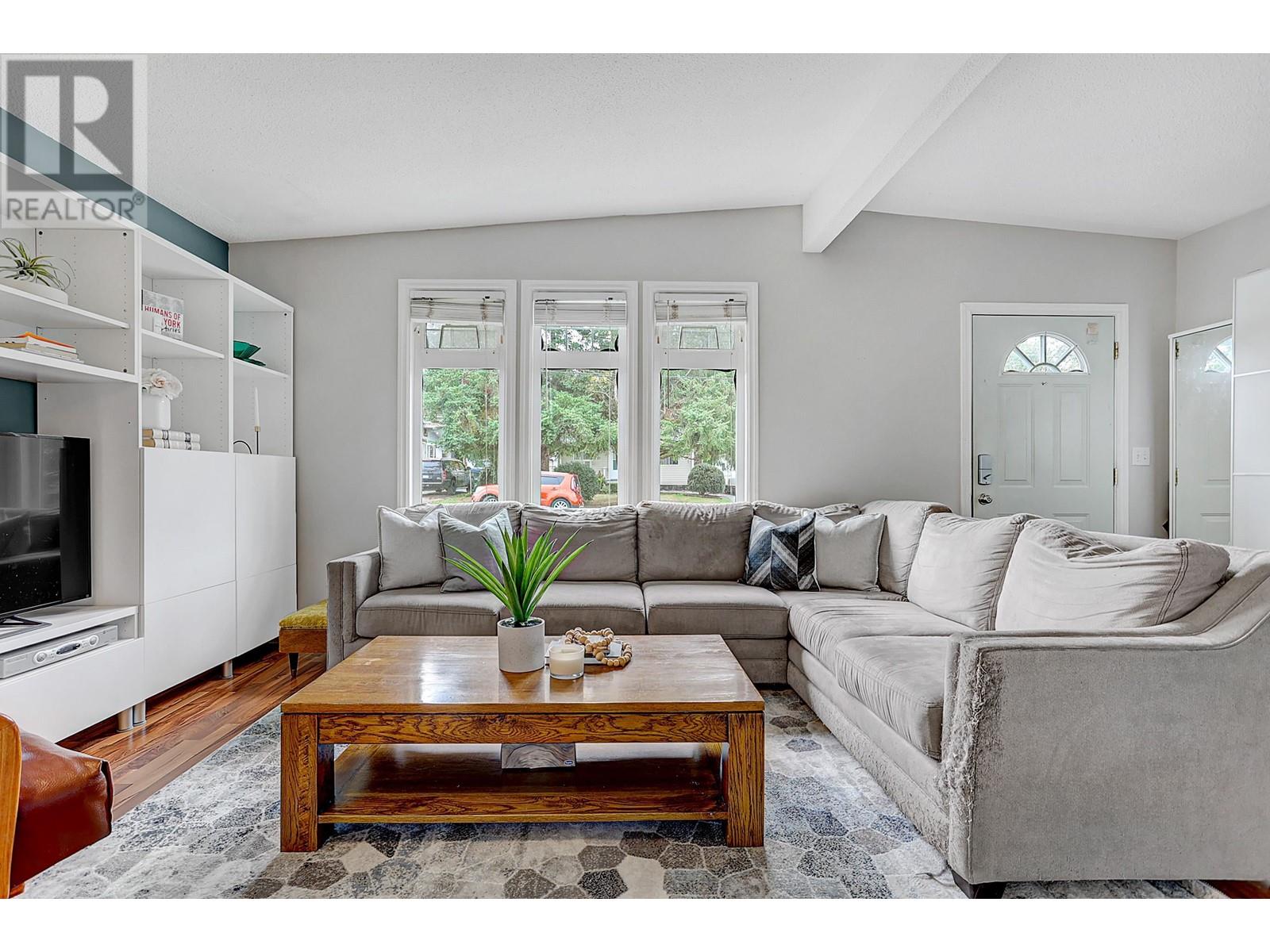 23055 126 Avenue, Maple Ridge, British Columbia  V2X 4P4 - Photo 4 - R2820270