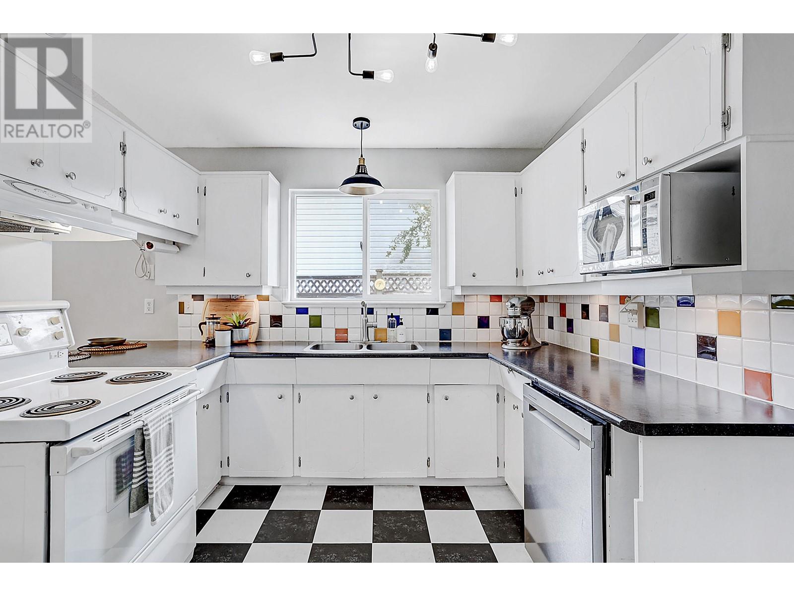 23055 126 Avenue, Maple Ridge, British Columbia  V2X 4P4 - Photo 9 - R2820270