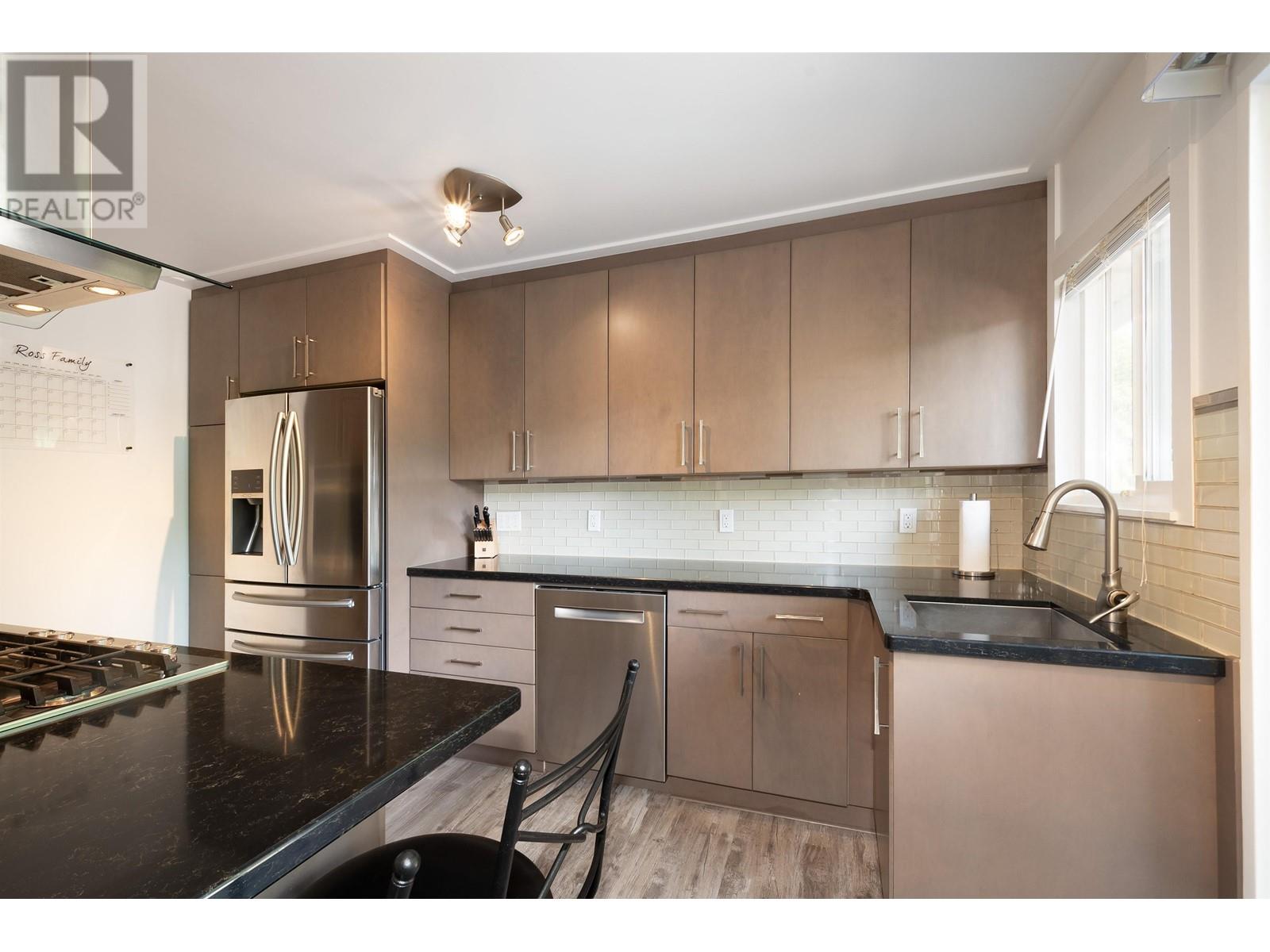917 Raymond Avenue, Port Coquitlam, British Columbia  V3B 2M6 - Photo 12 - R2820288