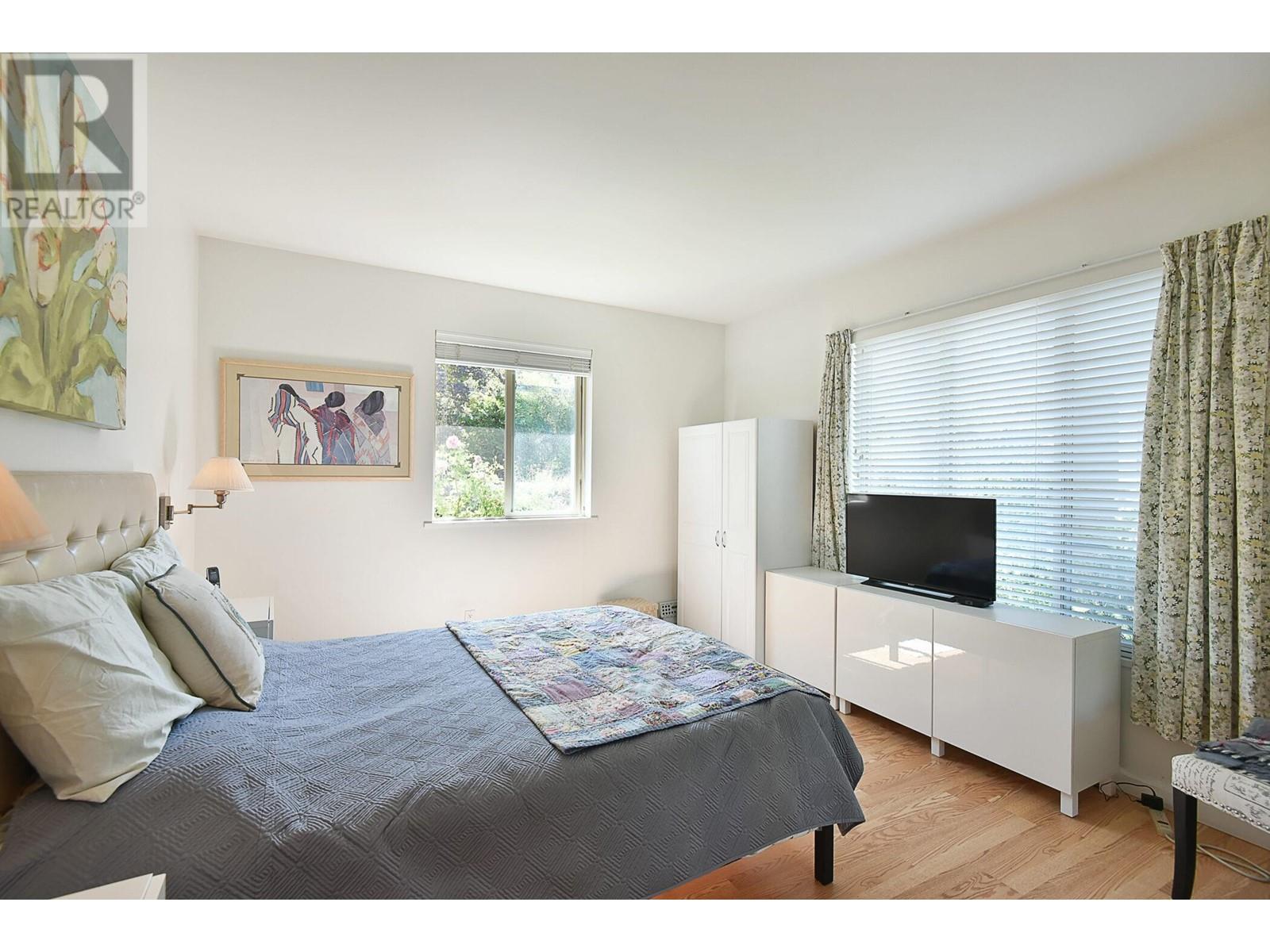 6187 Highmoor Road, Sechelt, British Columbia  V7Z 0L1 - Photo 12 - R2820309