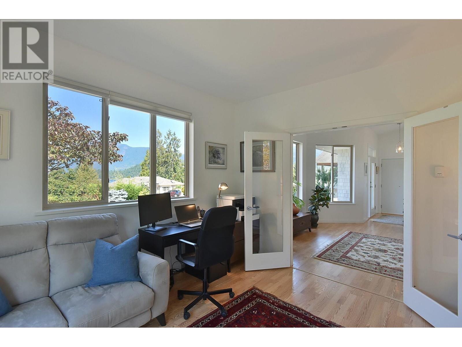 6187 Highmoor Road, Sechelt, British Columbia  V7Z 0L1 - Photo 13 - R2820309