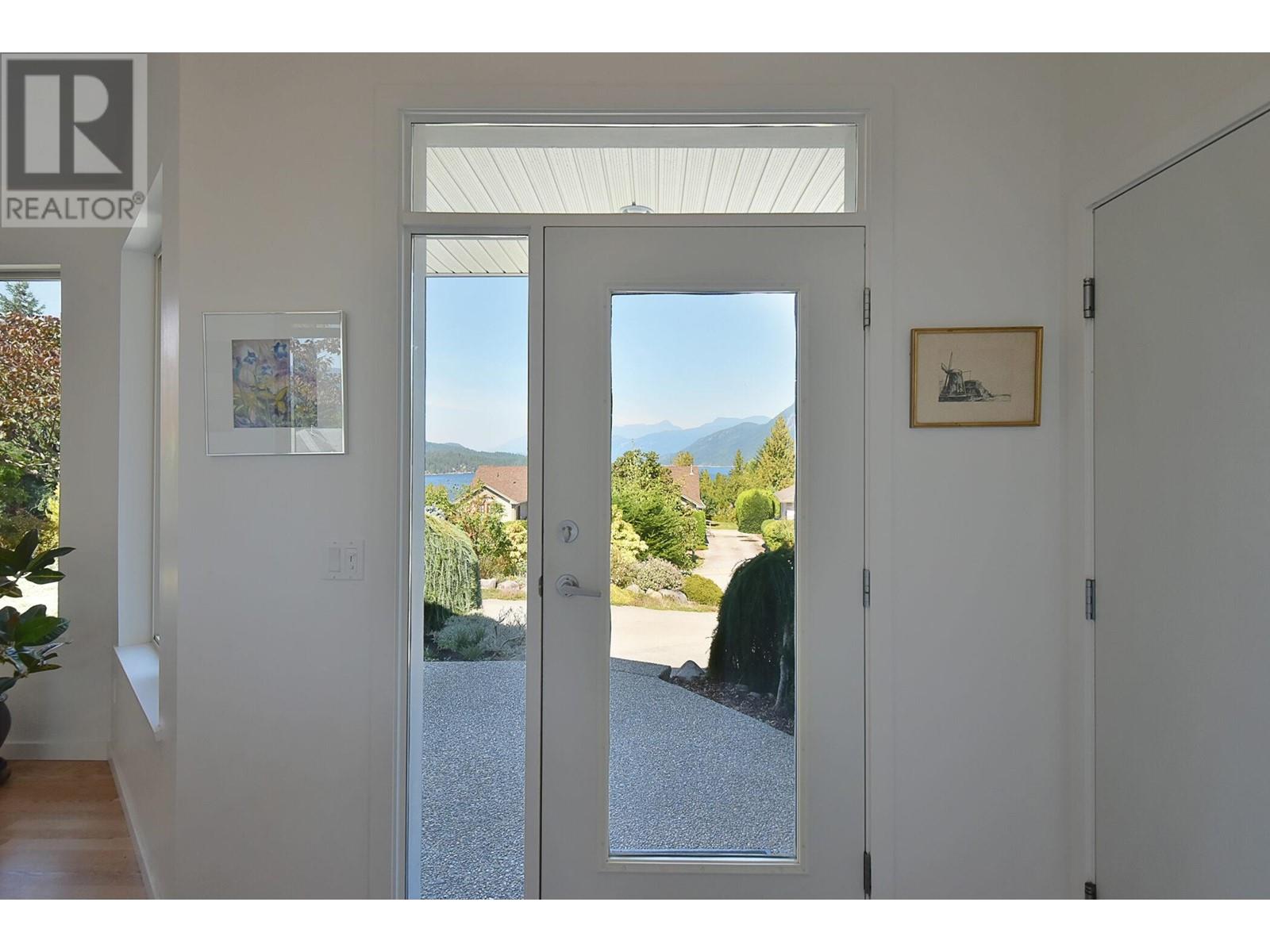 6187 Highmoor Road, Sechelt, British Columbia  V7Z 0L1 - Photo 23 - R2820309