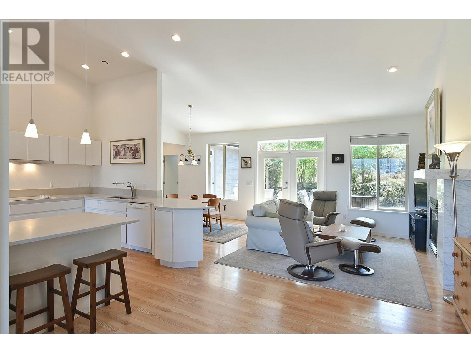6187 Highmoor Road, Sechelt, British Columbia  V7Z 0L1 - Photo 3 - R2820309