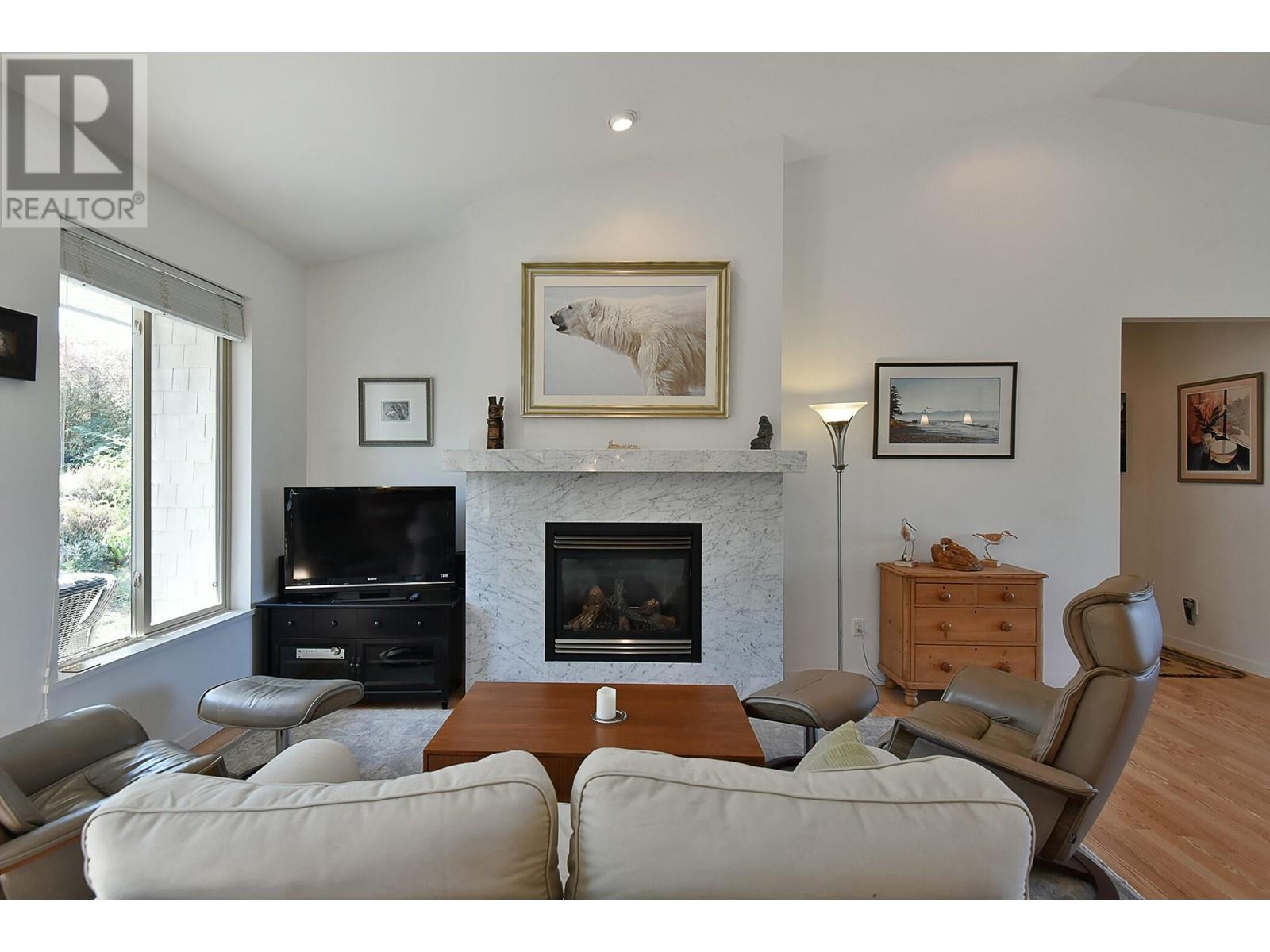 6187 Highmoor Road, Sechelt, British Columbia  V7Z 0L1 - Photo 7 - R2820309