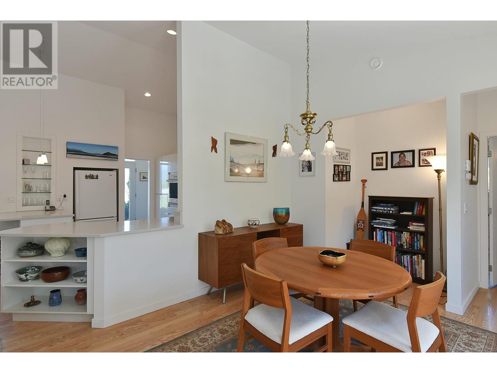 6187 Highmoor Road, Sechelt, British Columbia  V7Z 0L1 - Photo 8 - R2820309