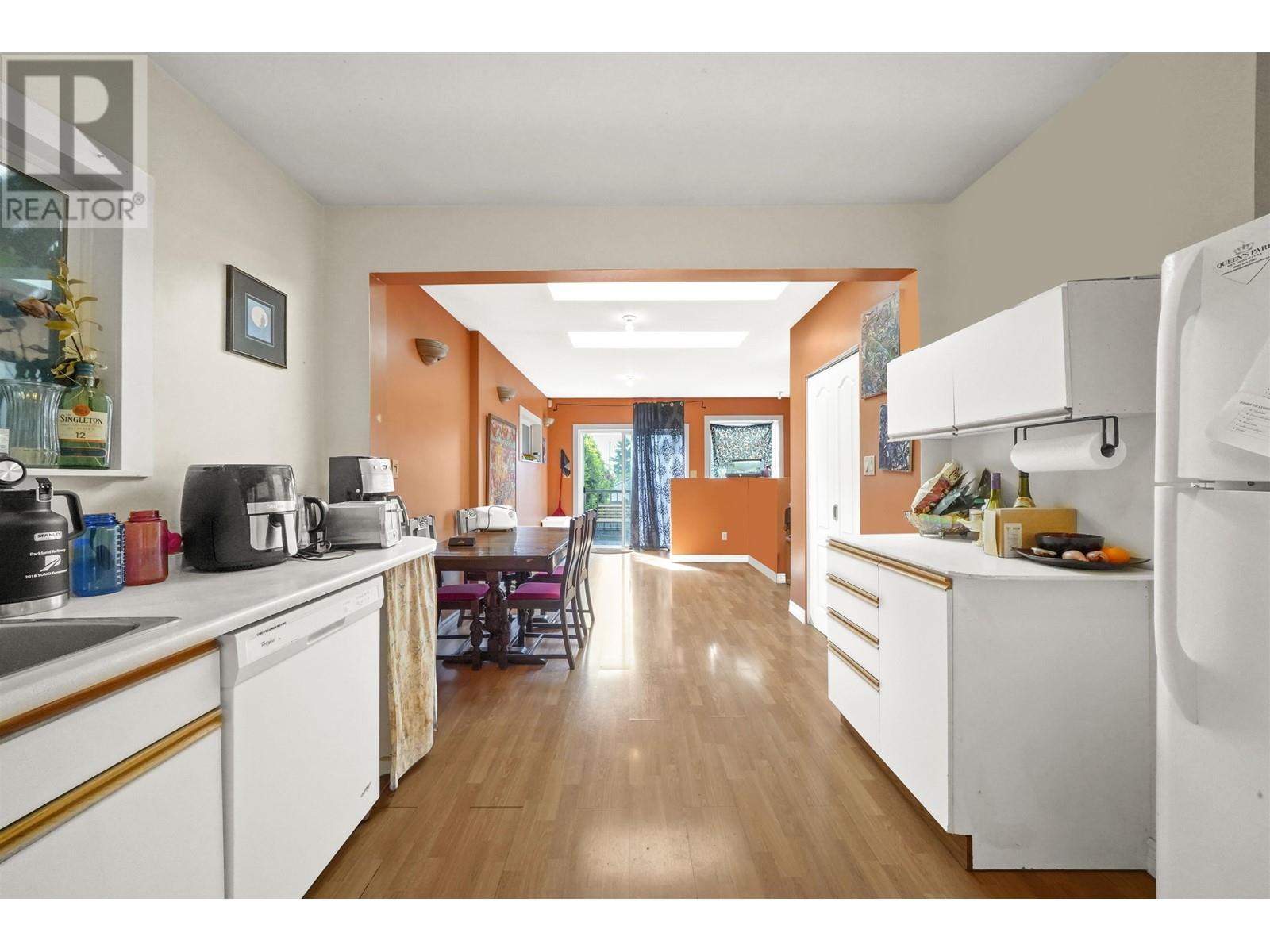2012 Eighth Avenue, New Westminster, British Columbia  V3M 2T5 - Photo 11 - R2820328