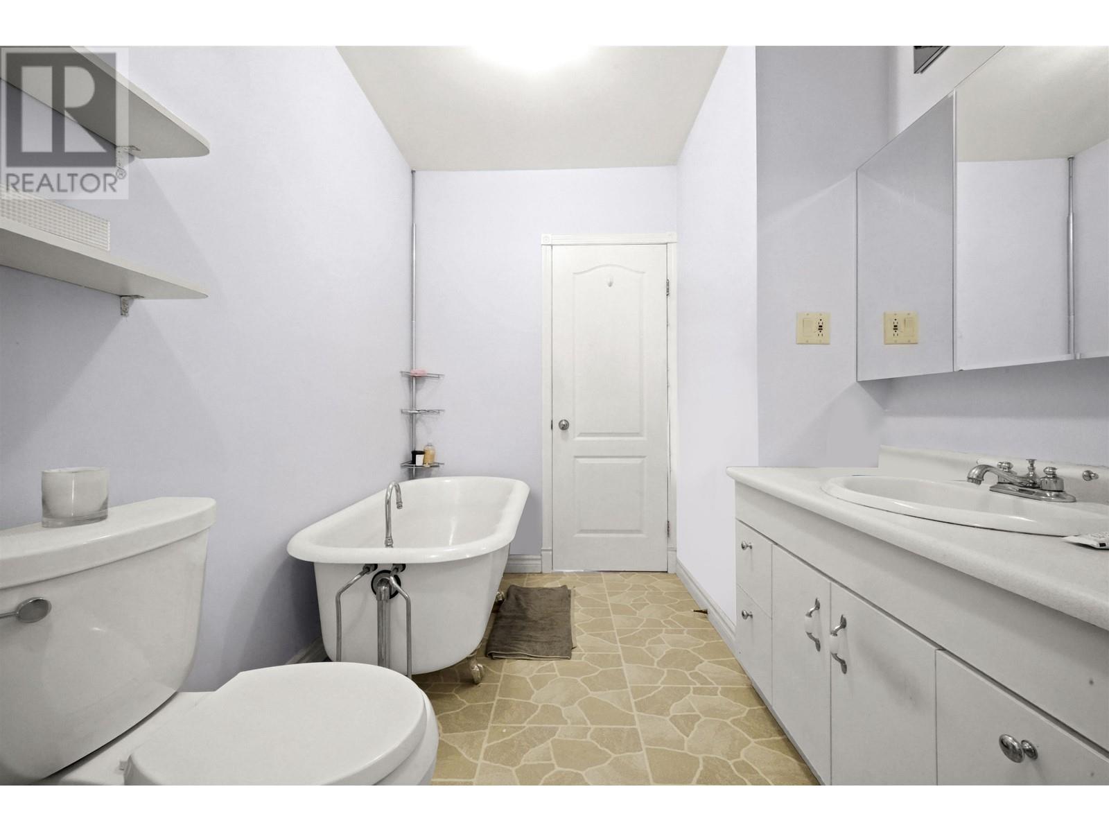 2012 Eighth Avenue, New Westminster, British Columbia  V3M 2T5 - Photo 15 - R2820328