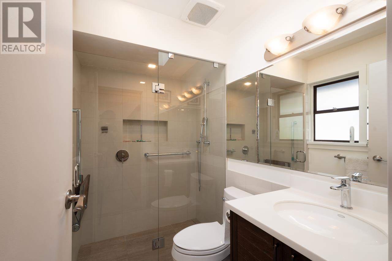 2025 28th Street, West Vancouver, British Columbia  V7V 4M2 - Photo 16 - R2818449