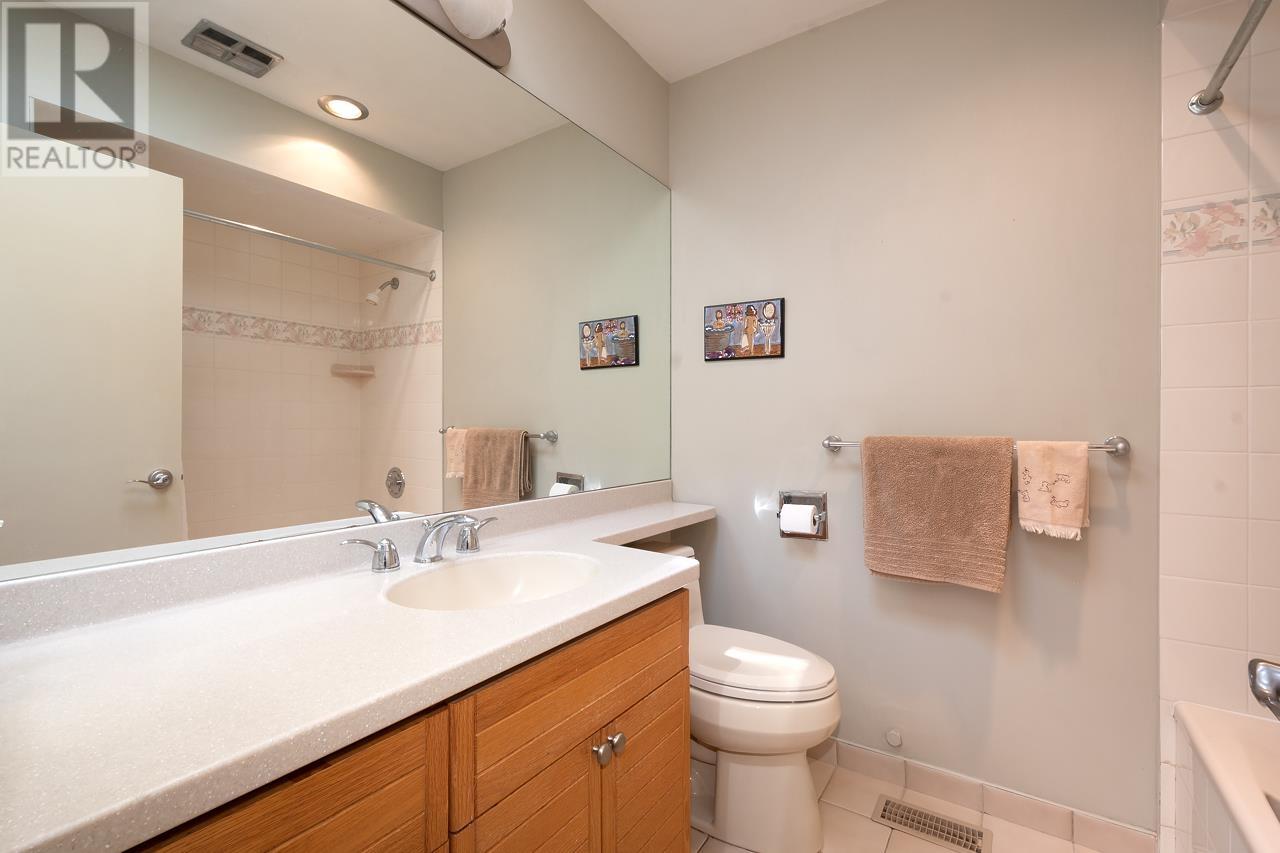2025 28th Street, West Vancouver, British Columbia  V7V 4M2 - Photo 19 - R2818449