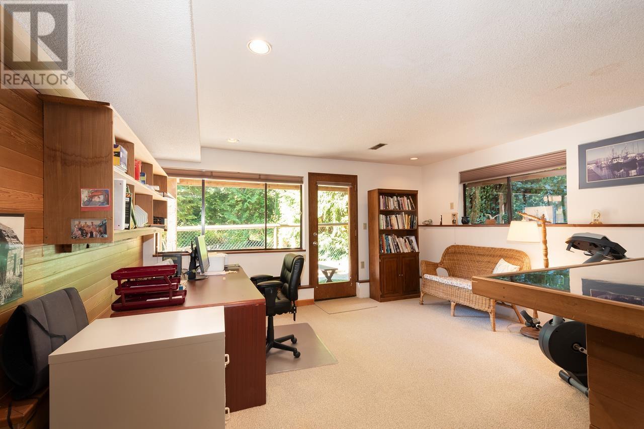 2025 28th Street, West Vancouver, British Columbia  V7V 4M2 - Photo 20 - R2818449