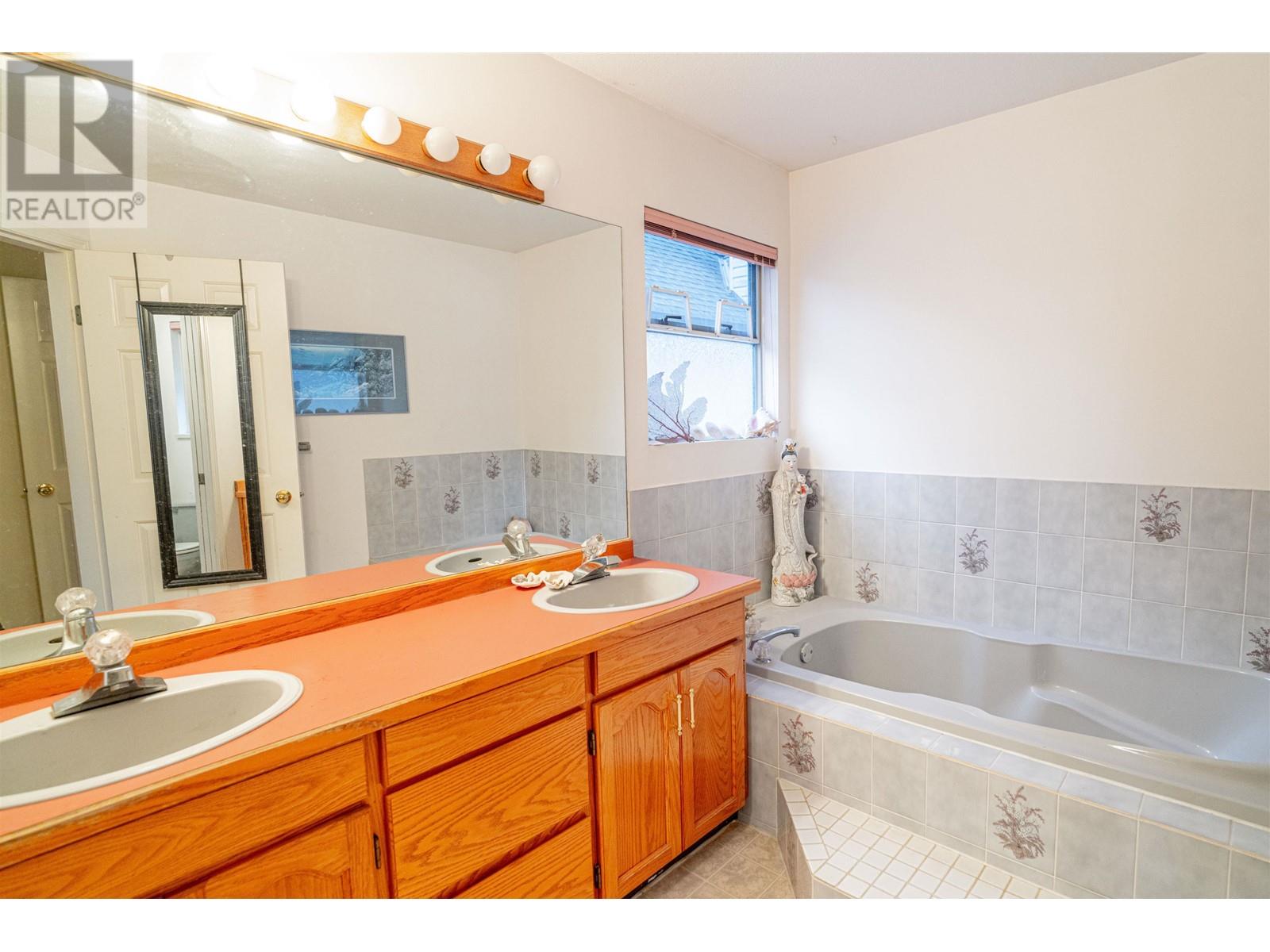 3017 Albion Drive, Coquitlam, British Columbia  V3B 6W9 - Photo 19 - R2818754