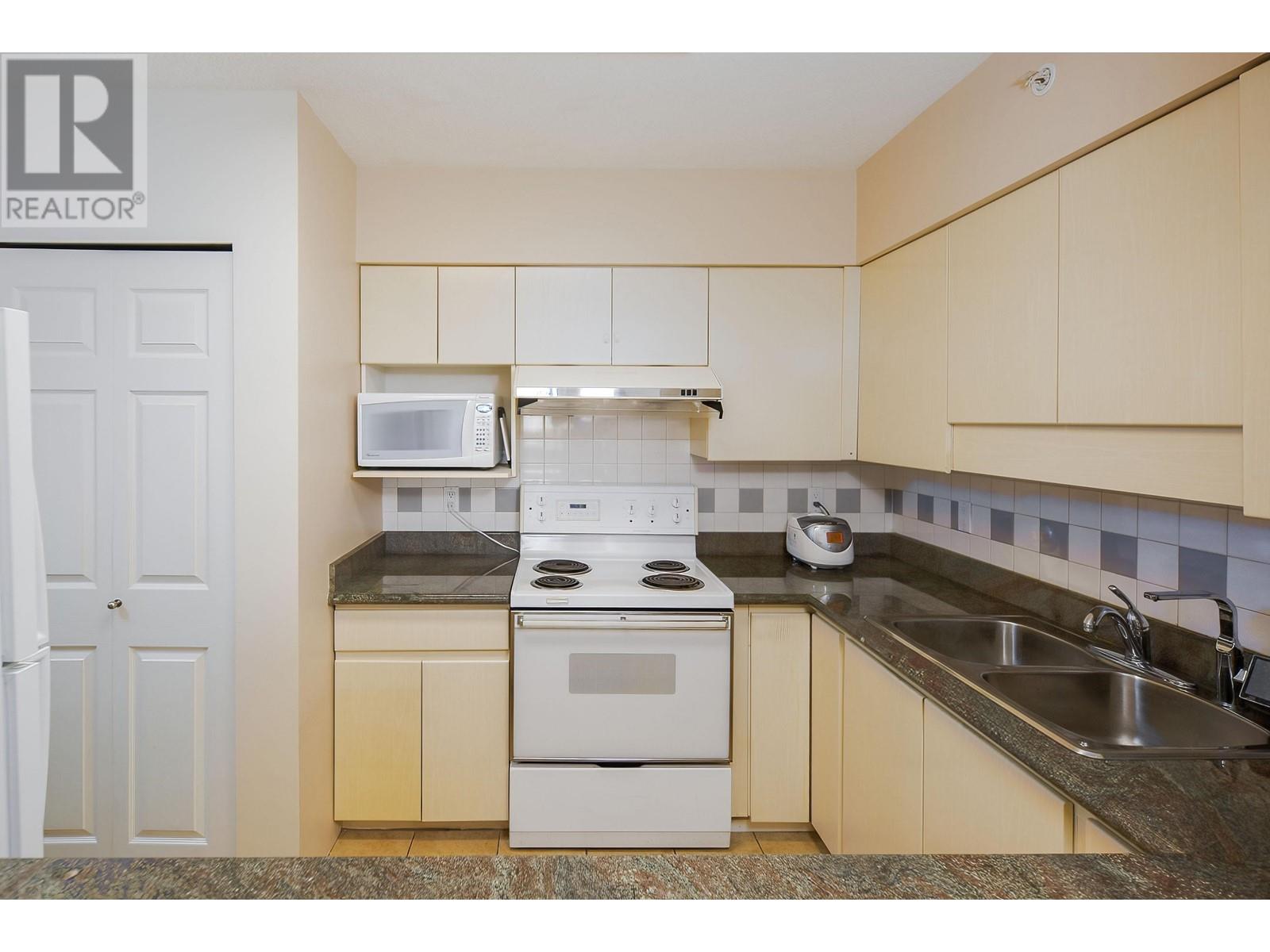 1001 8246 Lansdowne Road, Richmond, British Columbia  V6X 3Y4 - Photo 8 - R2809591