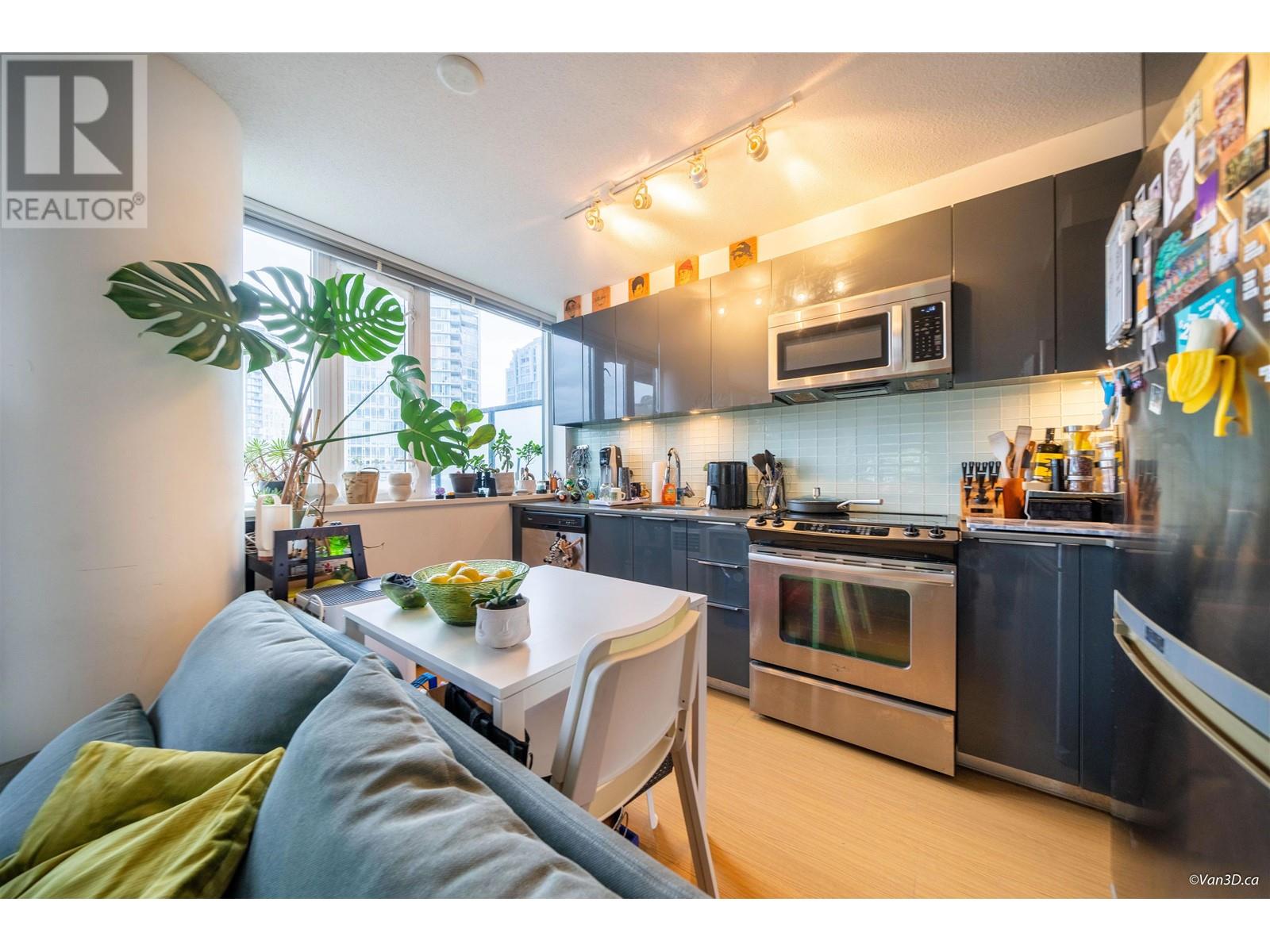 1303 1325 Rolston Street, Vancouver, British Columbia  V6B 0M2 - Photo 2 - R2819477