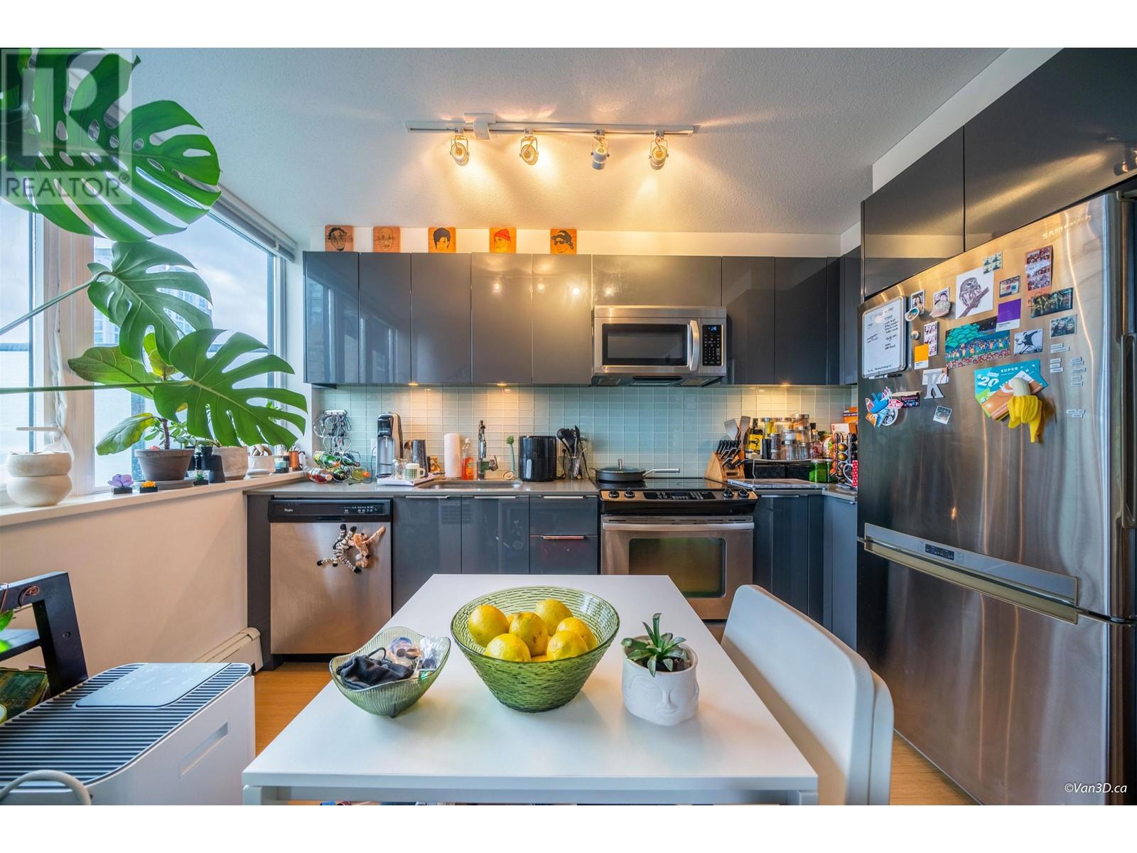 1303 1325 Rolston Street, Vancouver, British Columbia  V6B 0M2 - Photo 1 - R2819477