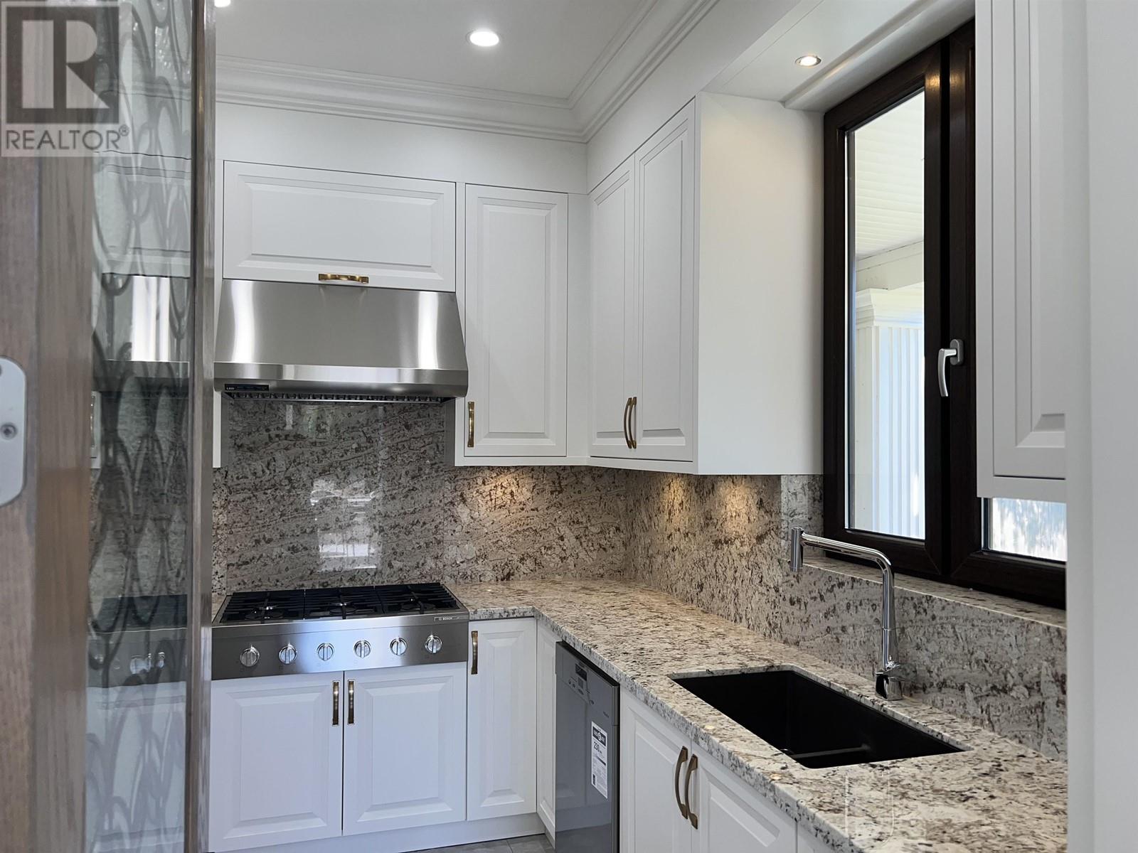 7388 Barkerville Court, Richmond, British Columbia  V7A 1K9 - Photo 8 - R2801850