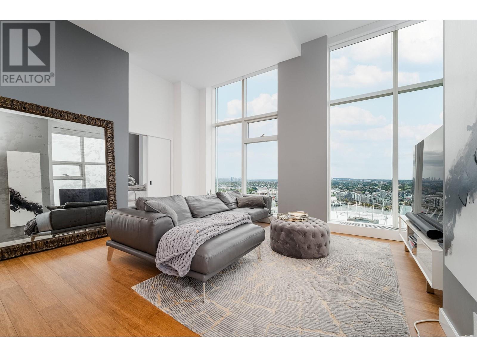 Ph9 777 Richards Street, Vancouver, British Columbia  V6B 0M6 - Photo 2 - R2820387
