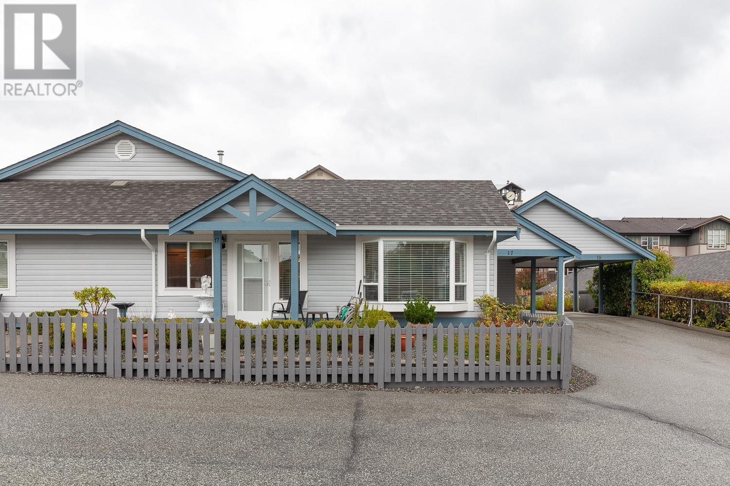 17 1201 Pemberton Avenue, Squamish, British Columbia  V8B 0J7 - Photo 3 - R2820408