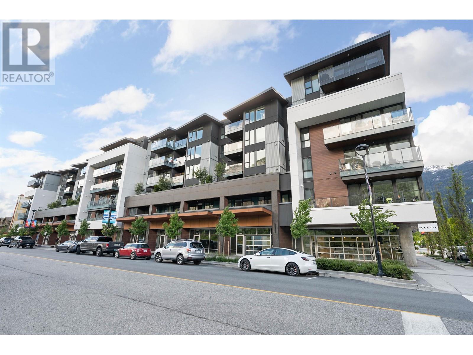 211 37881 Cleveland Avenue, Squamish, British Columbia  V8B 0Z7 - Photo 1 - R2820418