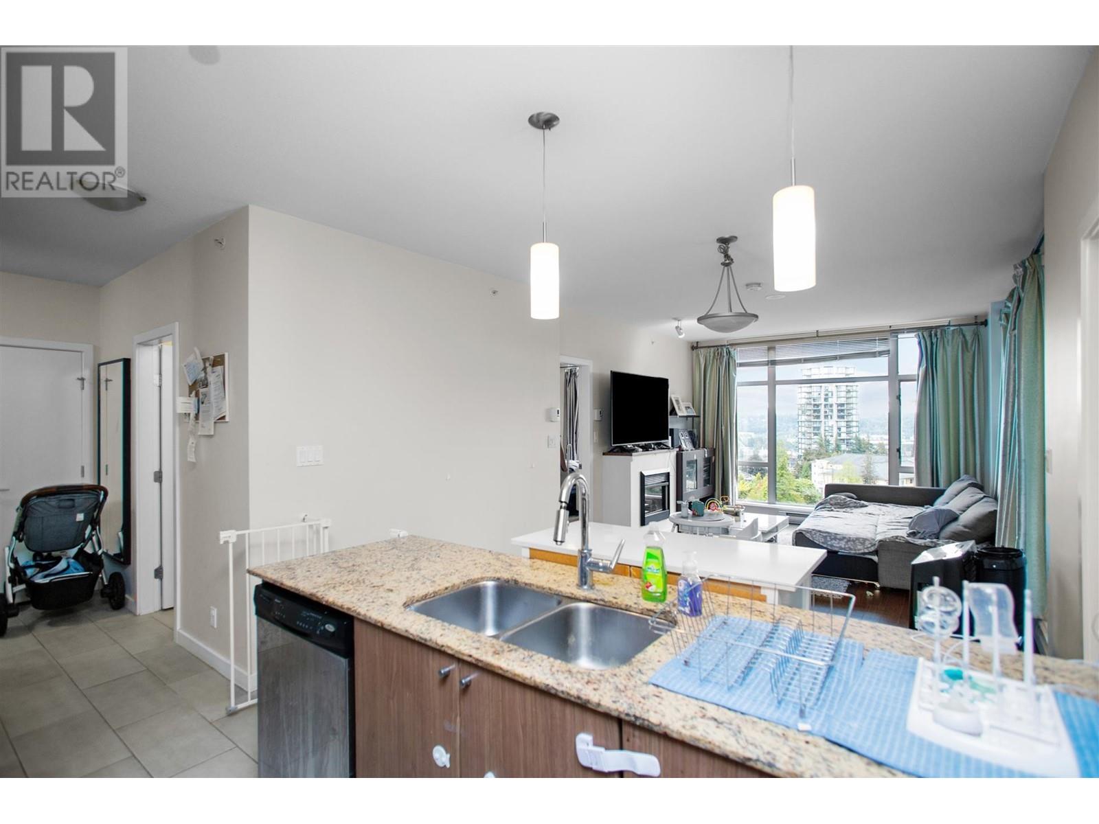 806 280 Ross Drive, New Westminster, British Columbia  V3L 0C2 - Photo 10 - R2817914