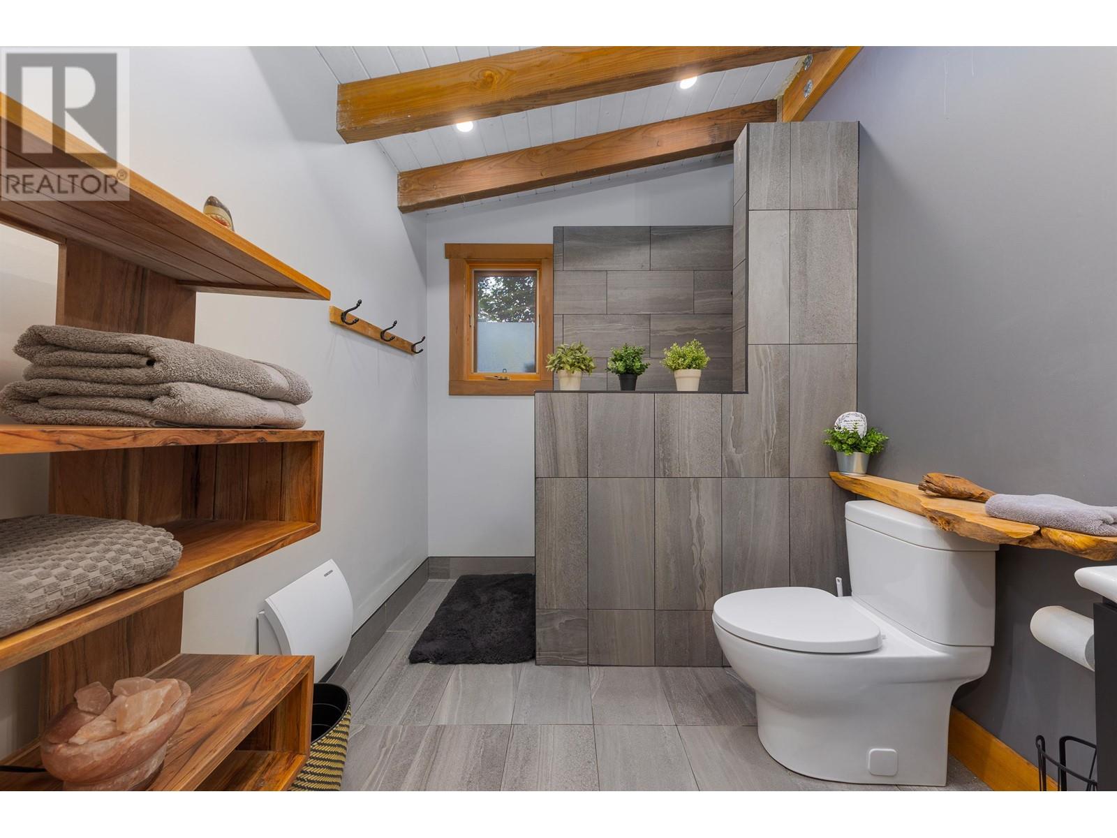 2030 N Rustad Road, Squamish, British Columbia  V0N 1H0 - Photo 25 - R2793918