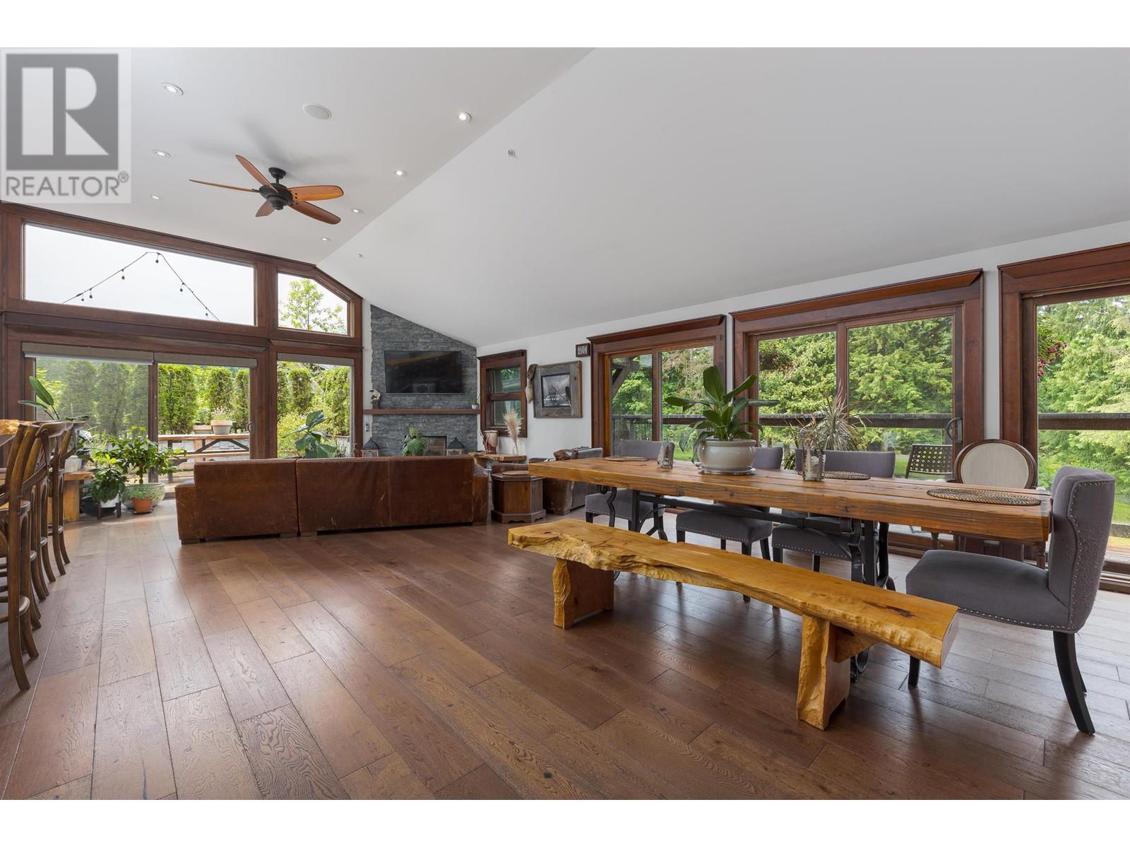 2030 N Rustad Road, Squamish, British Columbia  V0N 1H0 - Photo 6 - R2793918