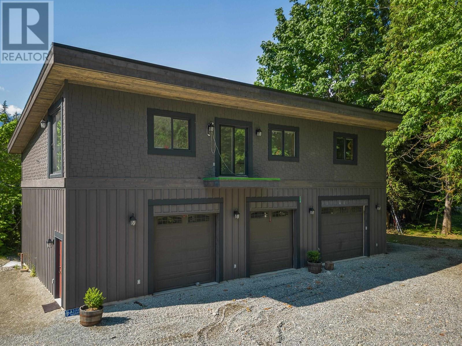 2030 N Rustad Road, Squamish, British Columbia  V0N 1H0 - Photo 26 - R2793918