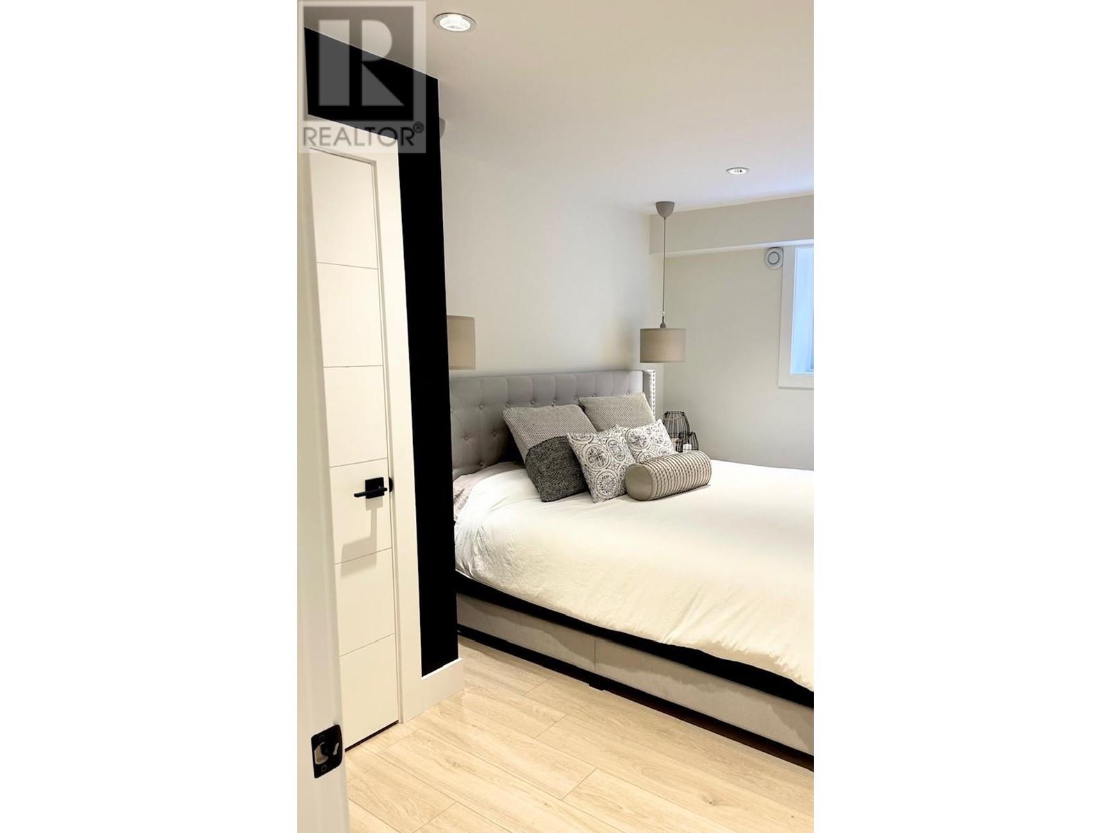 718 E Keith Road, North Vancouver, British Columbia  V7L 1W7 - Photo 39 - R2820159