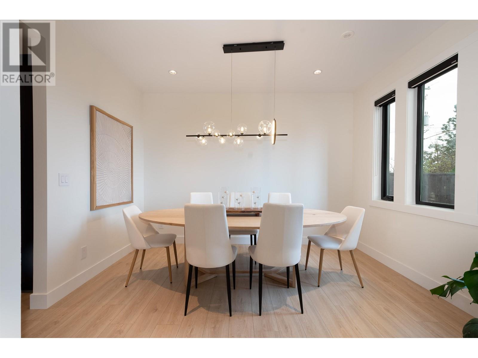 718 E Keith Road, North Vancouver, British Columbia  V7L 1W7 - Photo 14 - R2820159