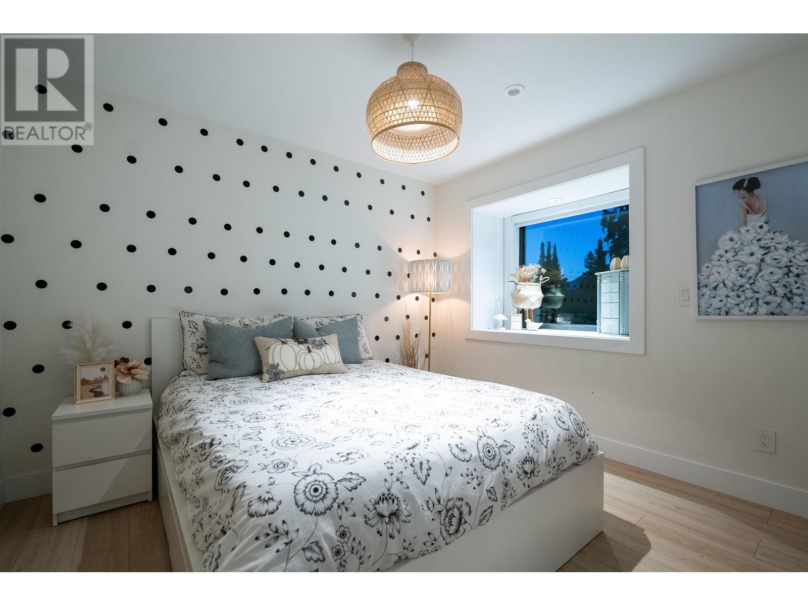 718 E Keith Road, North Vancouver, British Columbia  V7L 1W7 - Photo 25 - R2820159