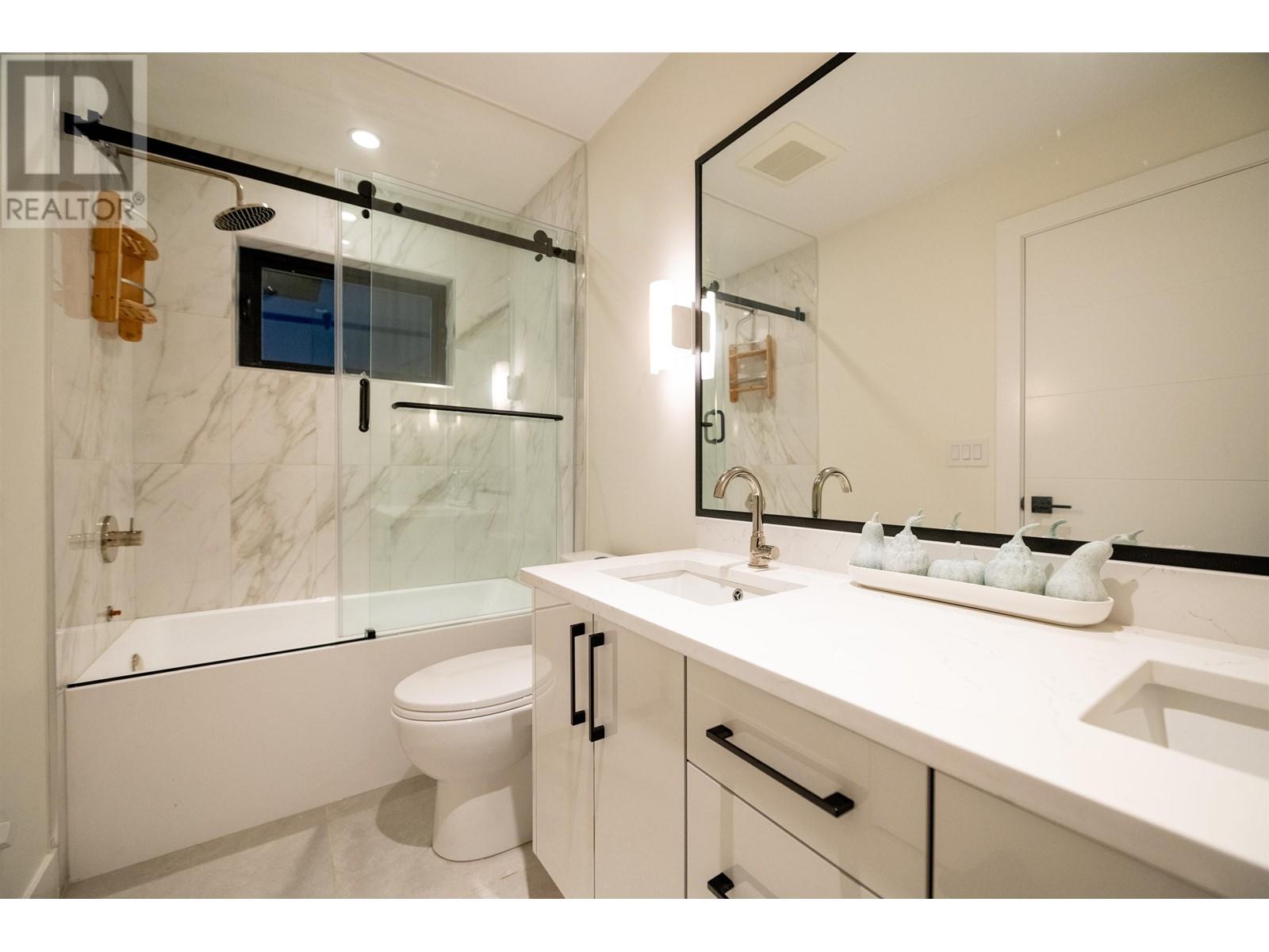 718 E Keith Road, North Vancouver, British Columbia  V7L 1W7 - Photo 27 - R2820159
