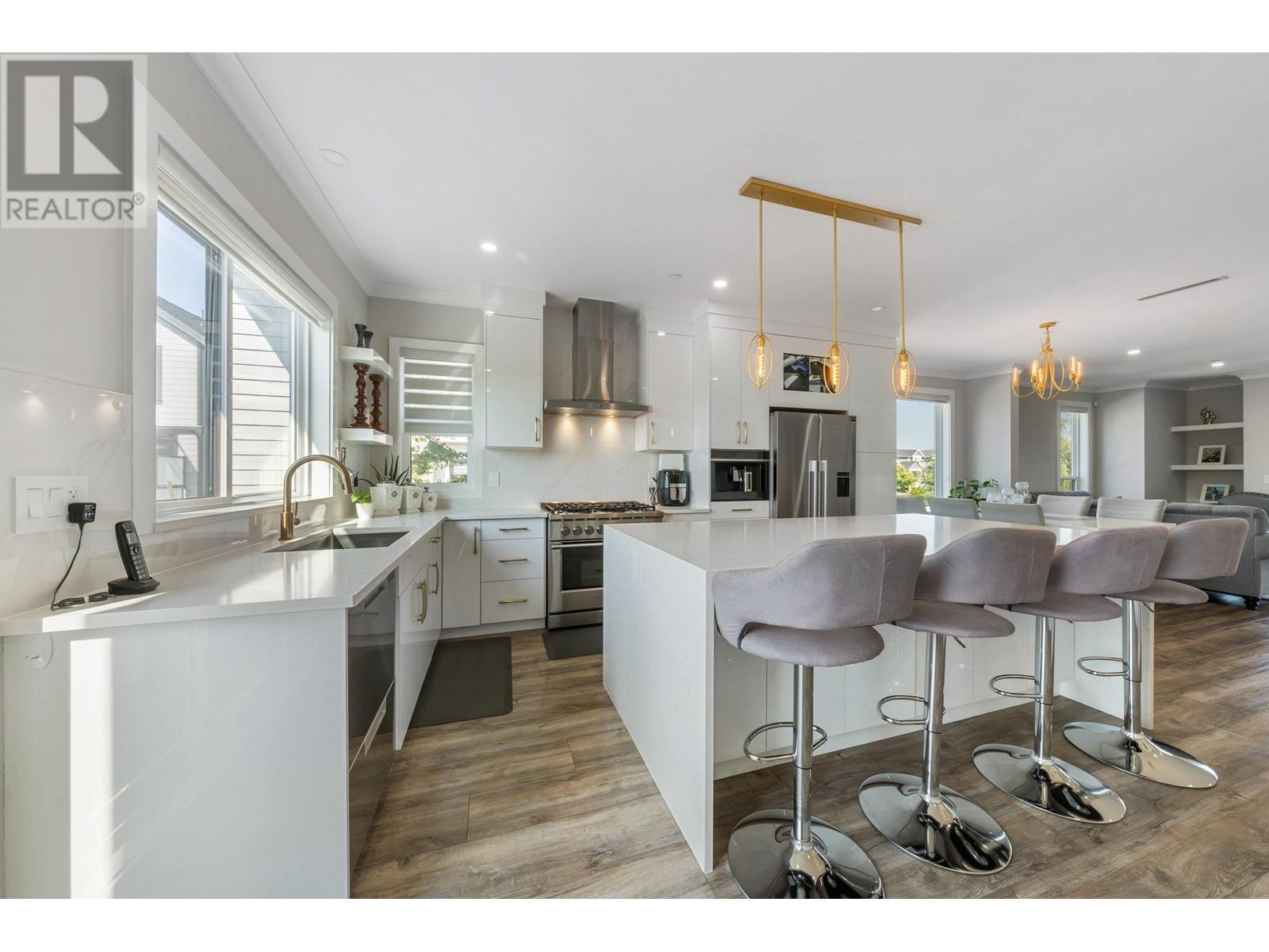 130 Jardine Street, New Westminster, British Columbia  V3M 0M4 - Photo 9 - R2820446