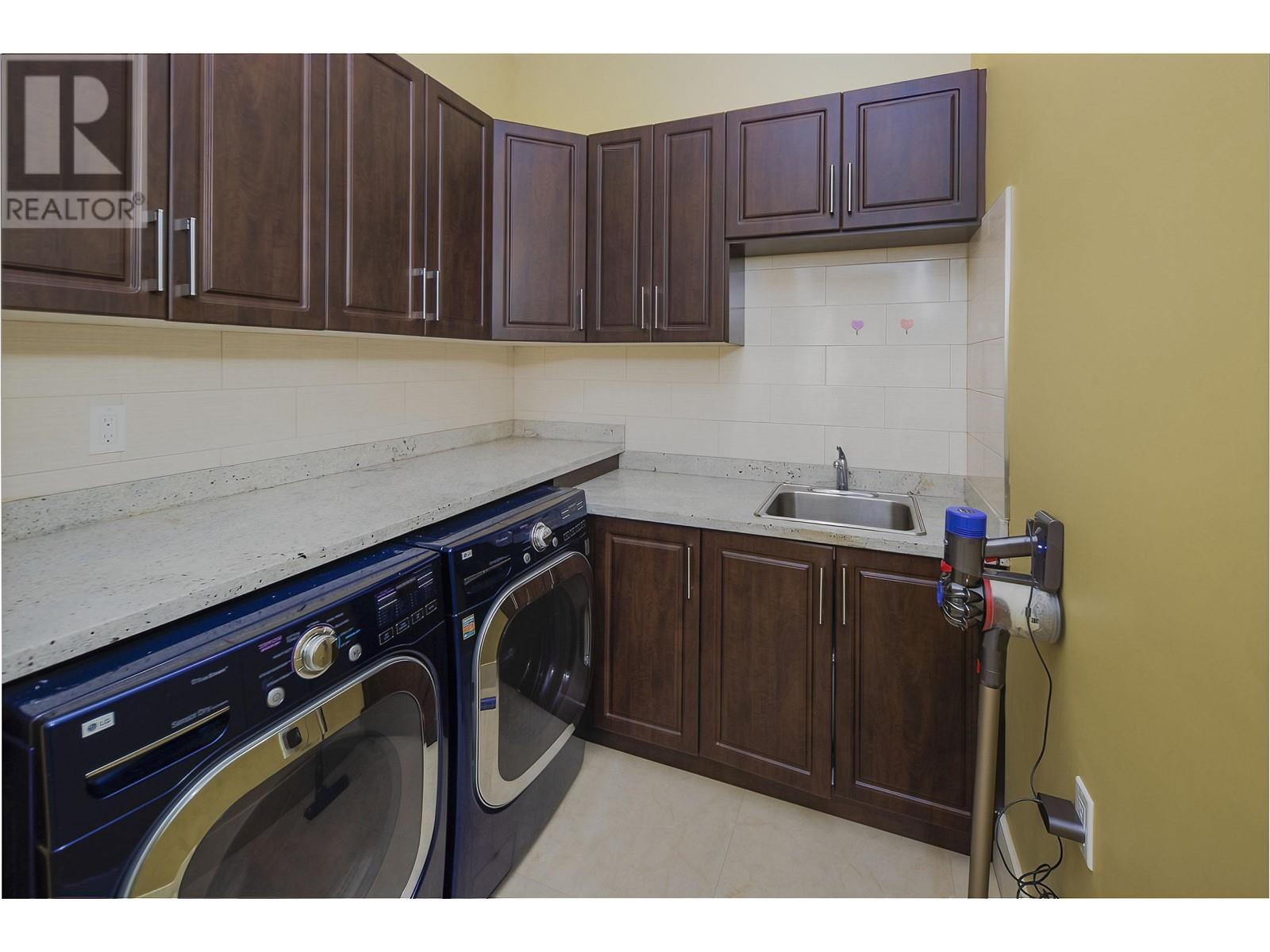 4611 Granville Avenue, Richmond, British Columbia  V7C 1E3 - Photo 18 - R2820452