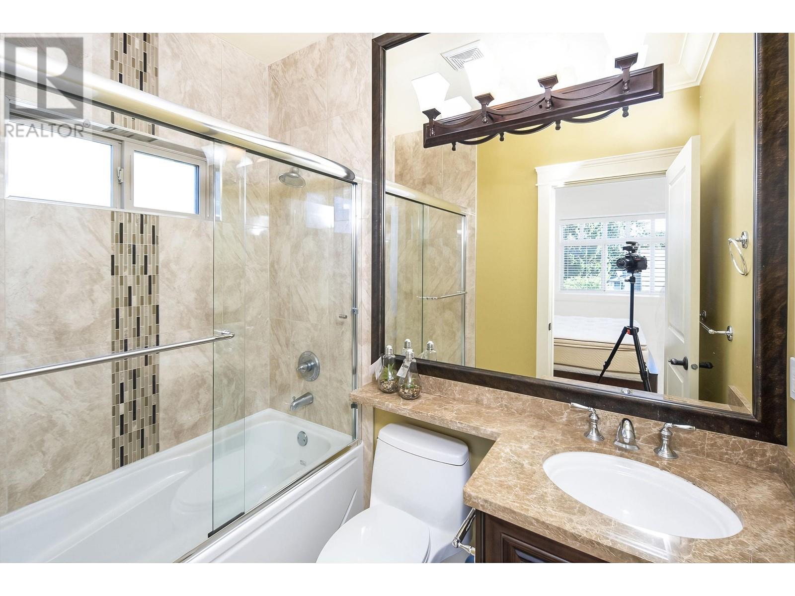 4611 Granville Avenue, Richmond, British Columbia  V7C 1E3 - Photo 22 - R2820452