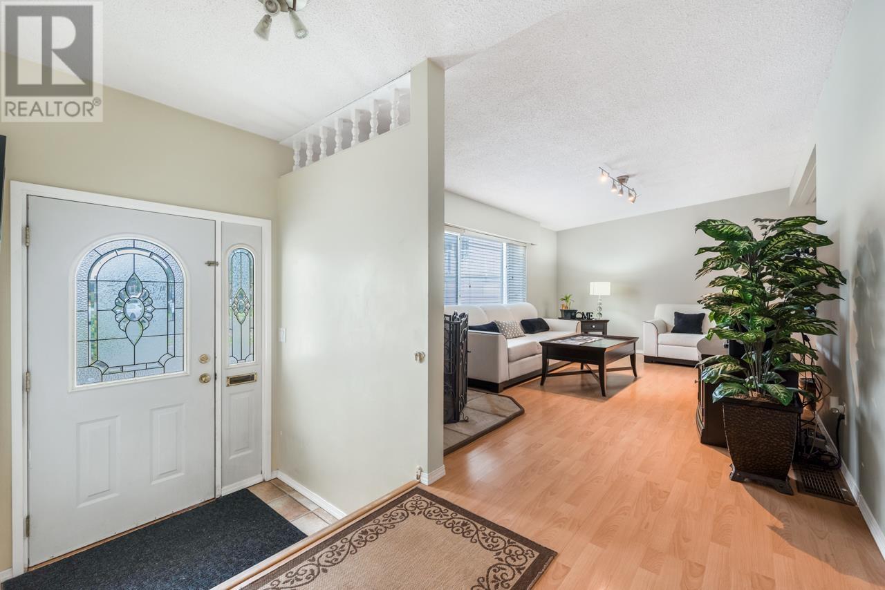 7120 Winchelsea Crescent, Richmond, British Columbia  V7C 4E4 - Photo 2 - R2819613