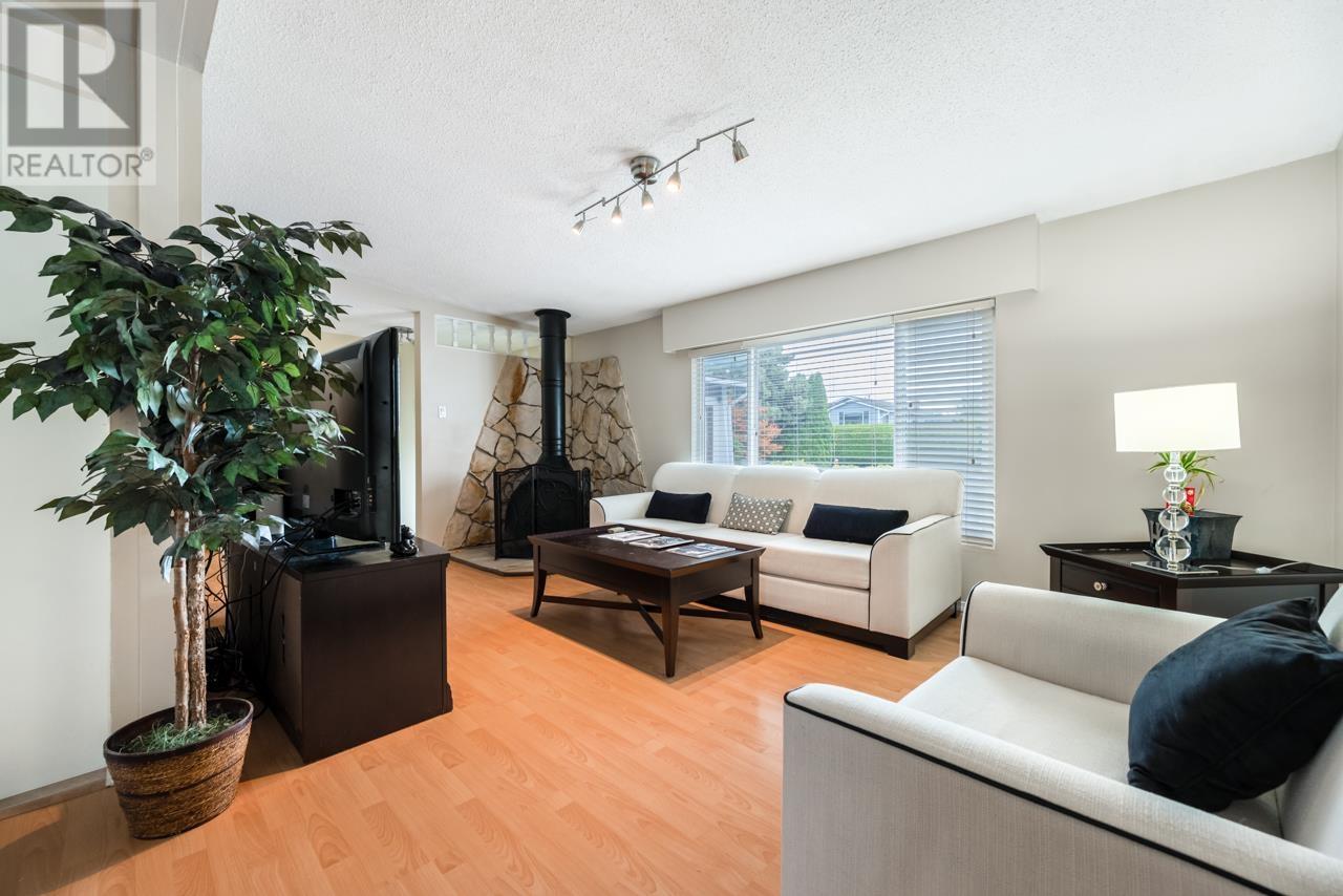 7120 Winchelsea Crescent, Richmond, British Columbia  V7C 4E4 - Photo 5 - R2819613