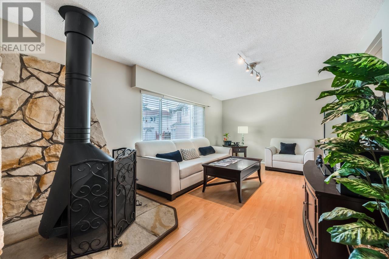 7120 Winchelsea Crescent, Richmond, British Columbia  V7C 4E4 - Photo 3 - R2819613