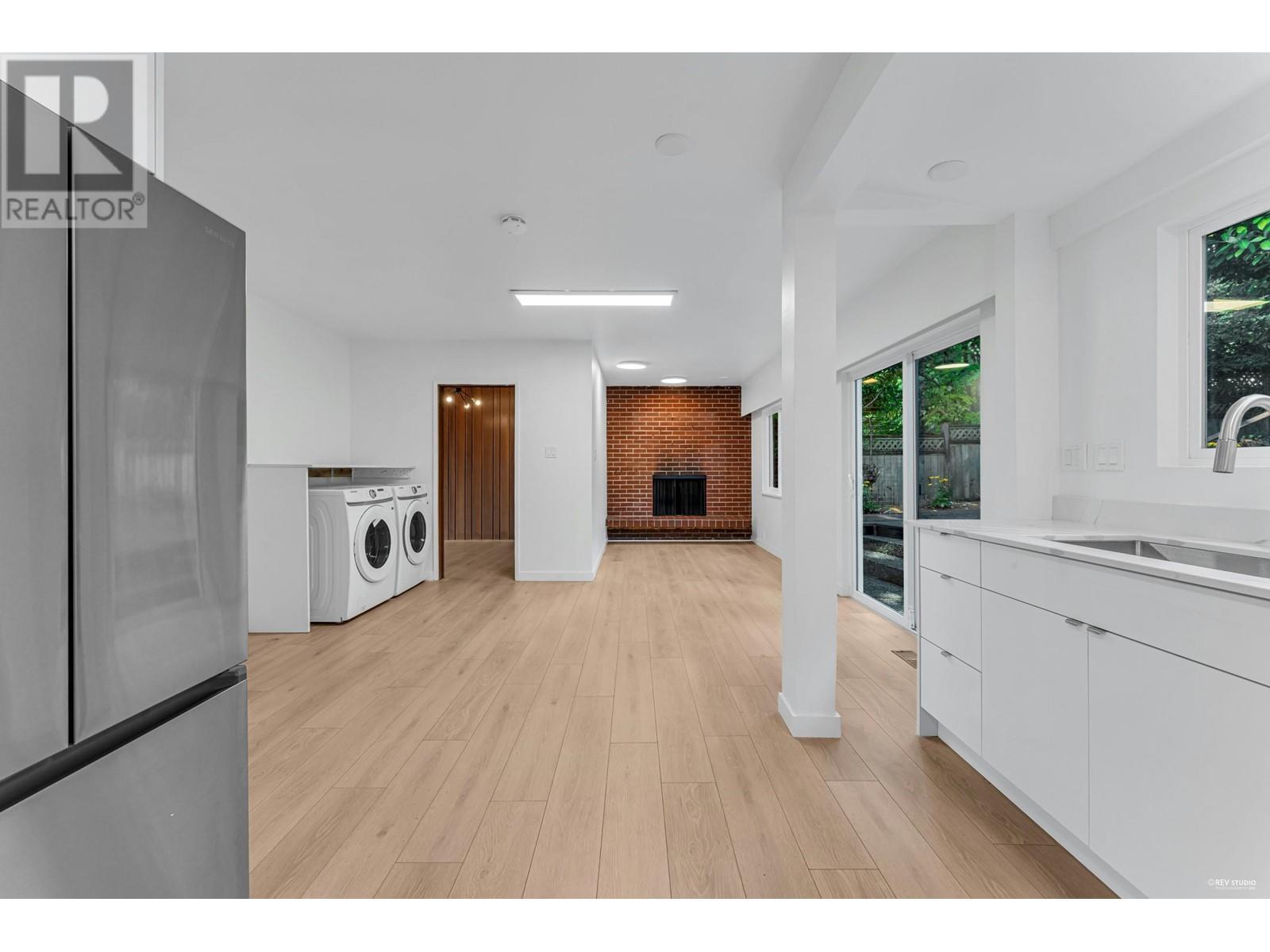 734 Crystal Court, North Vancouver, British Columbia  V7R 2B5 - Photo 22 - R2820428