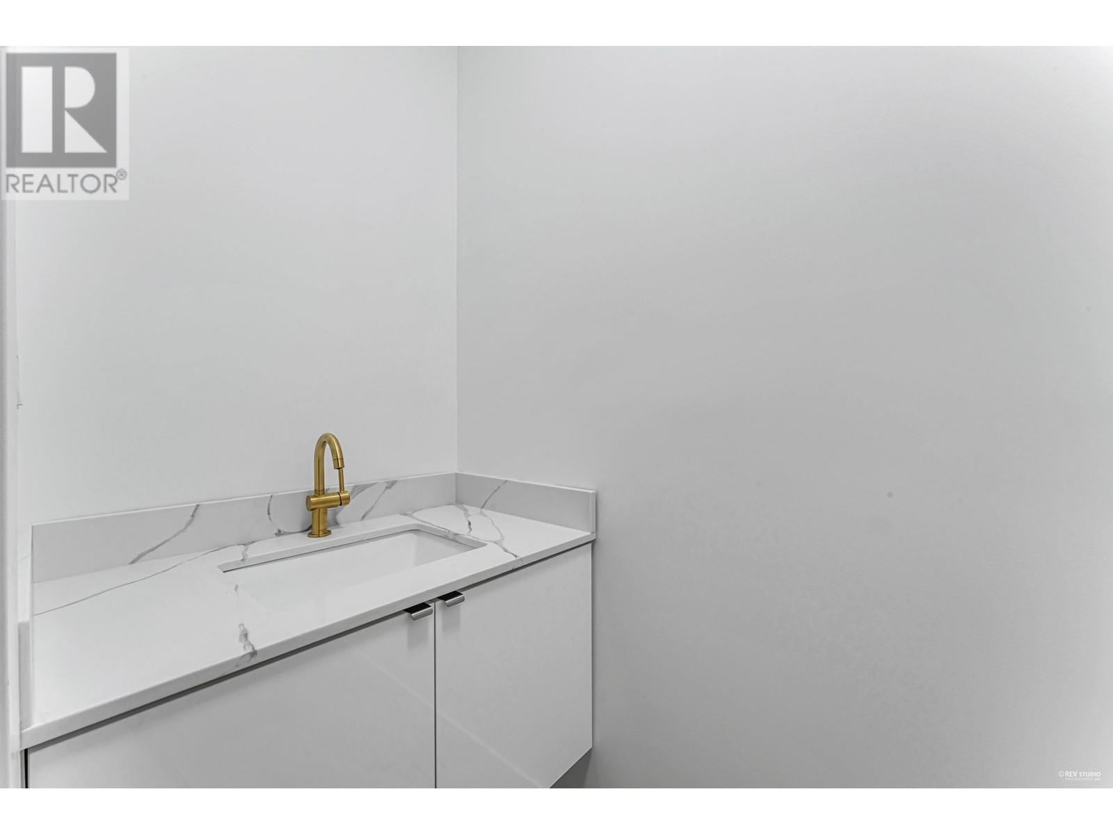 734 Crystal Court, North Vancouver, British Columbia  V7R 2B5 - Photo 23 - R2820428