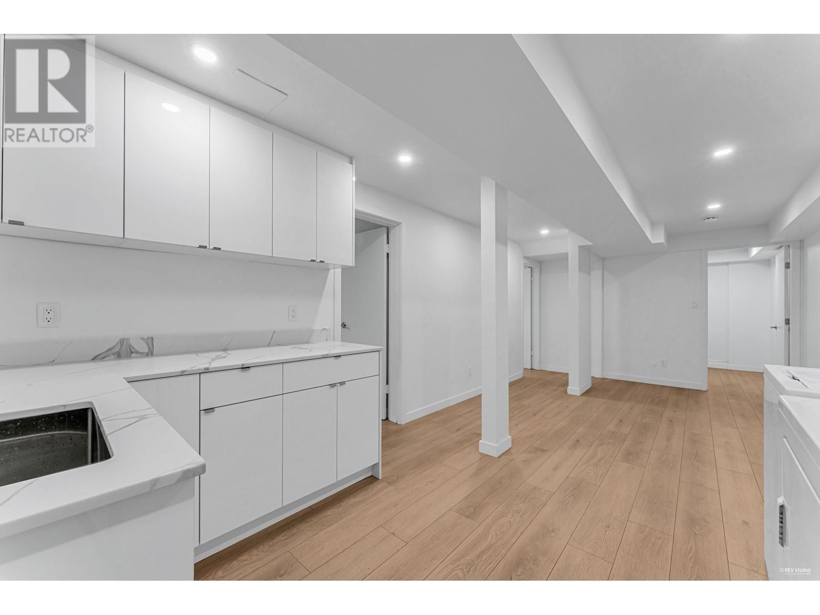 734 Crystal Court, North Vancouver, British Columbia  V7R 2B5 - Photo 39 - R2820428