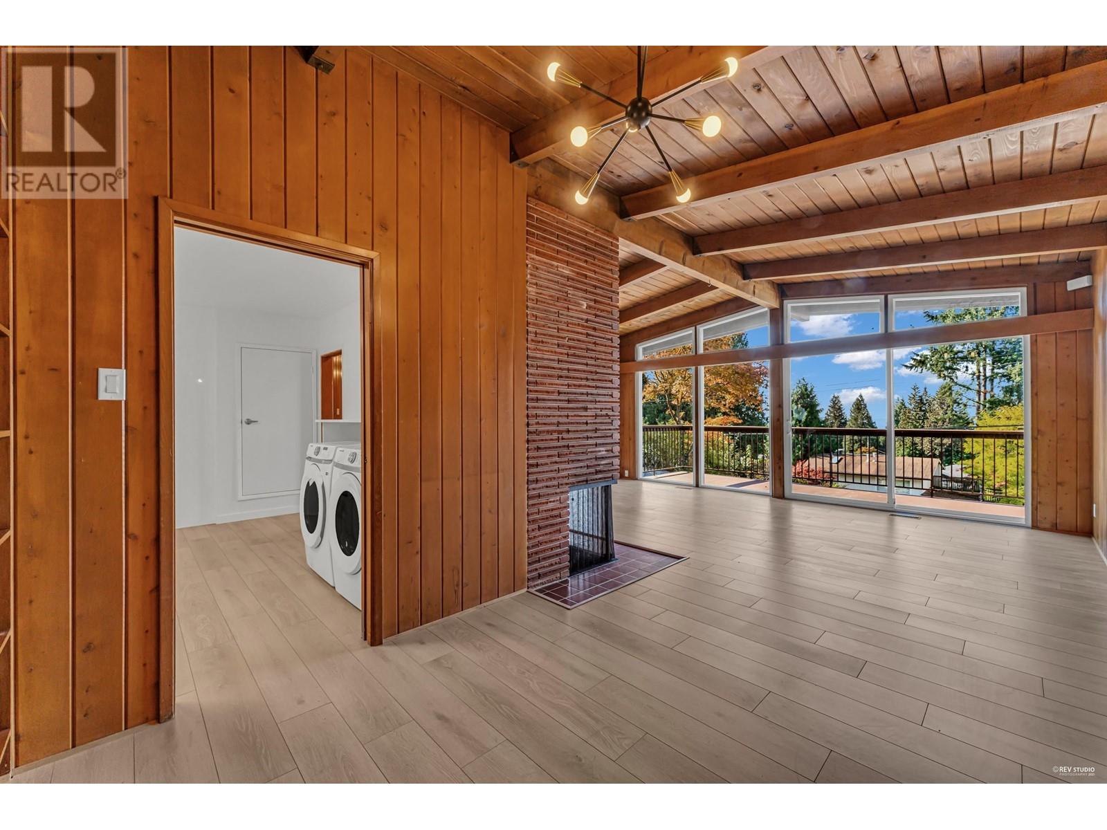 734 Crystal Court, North Vancouver, British Columbia  V7R 2B5 - Photo 11 - R2820428