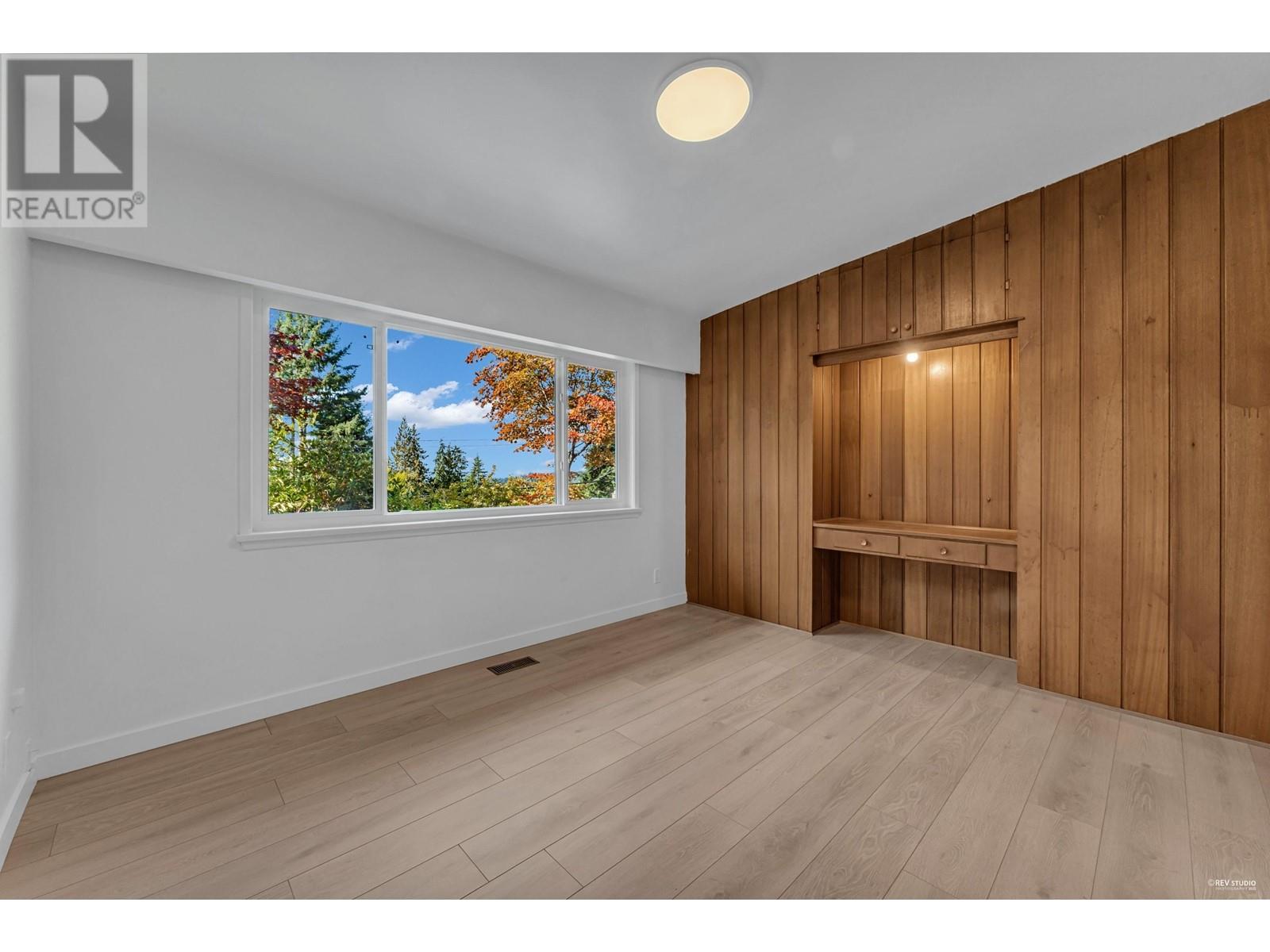 734 Crystal Court, North Vancouver, British Columbia  V7R 2B5 - Photo 26 - R2820428