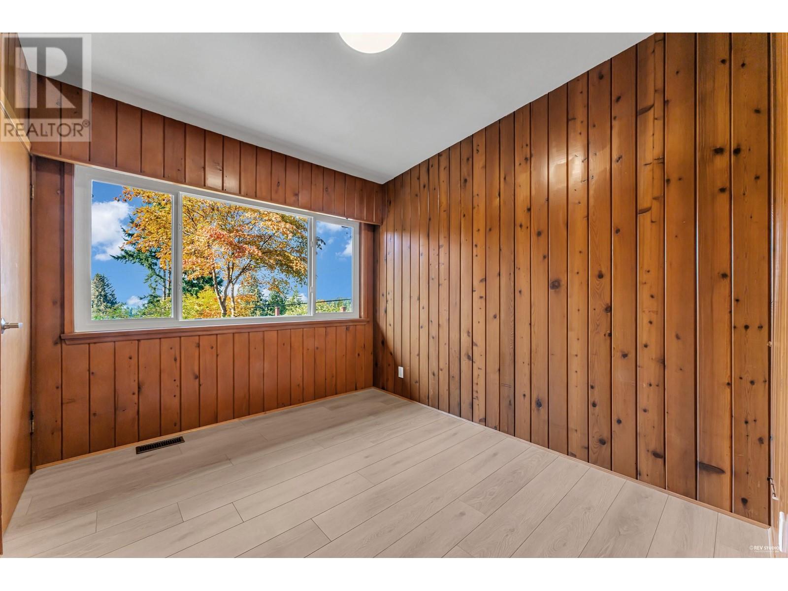 734 Crystal Court, North Vancouver, British Columbia  V7R 2B5 - Photo 24 - R2820428