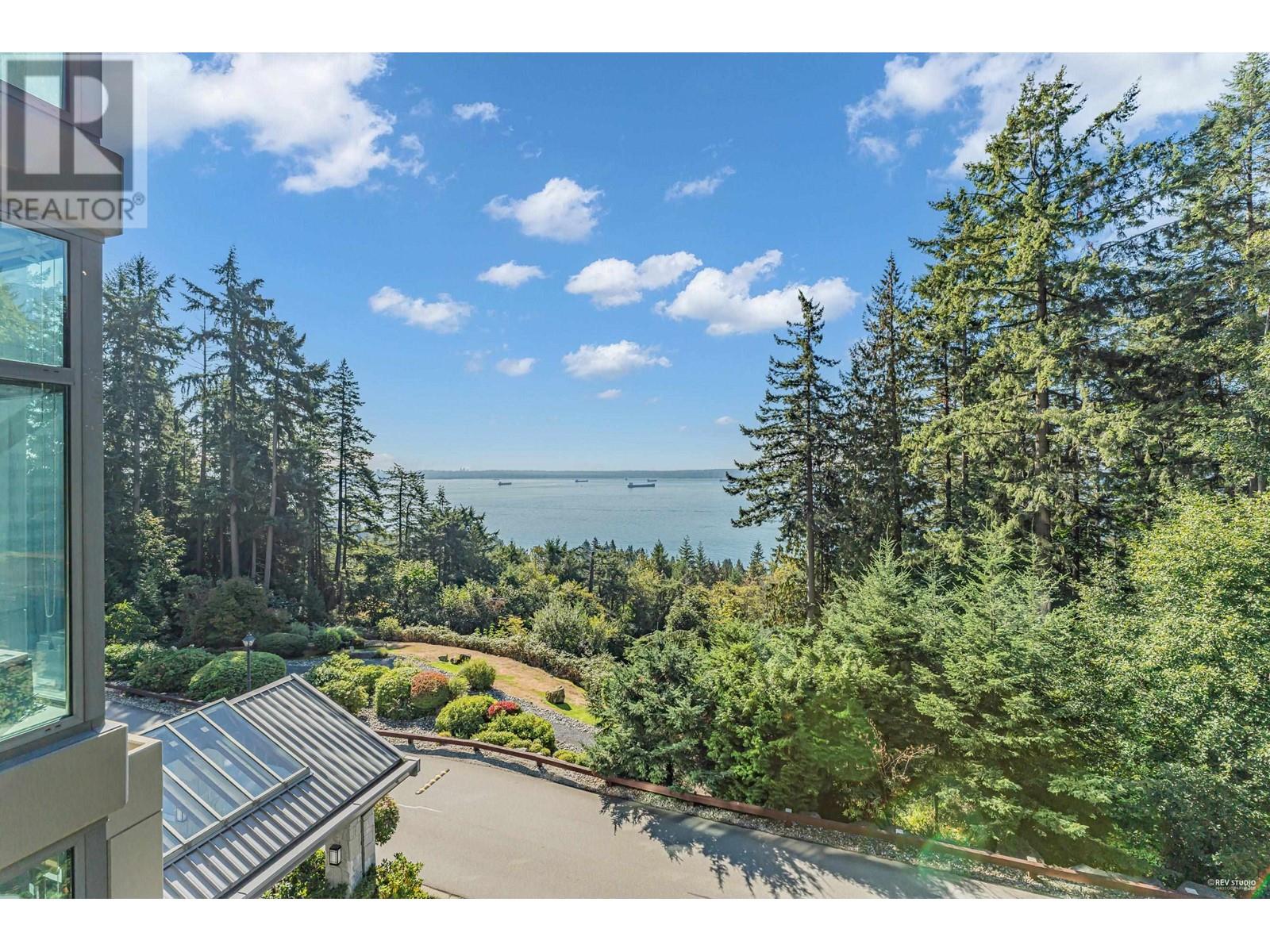 503 3355 Cypress Place, West Vancouver, British Columbia  V7S 3J9 - Photo 2 - R2820103