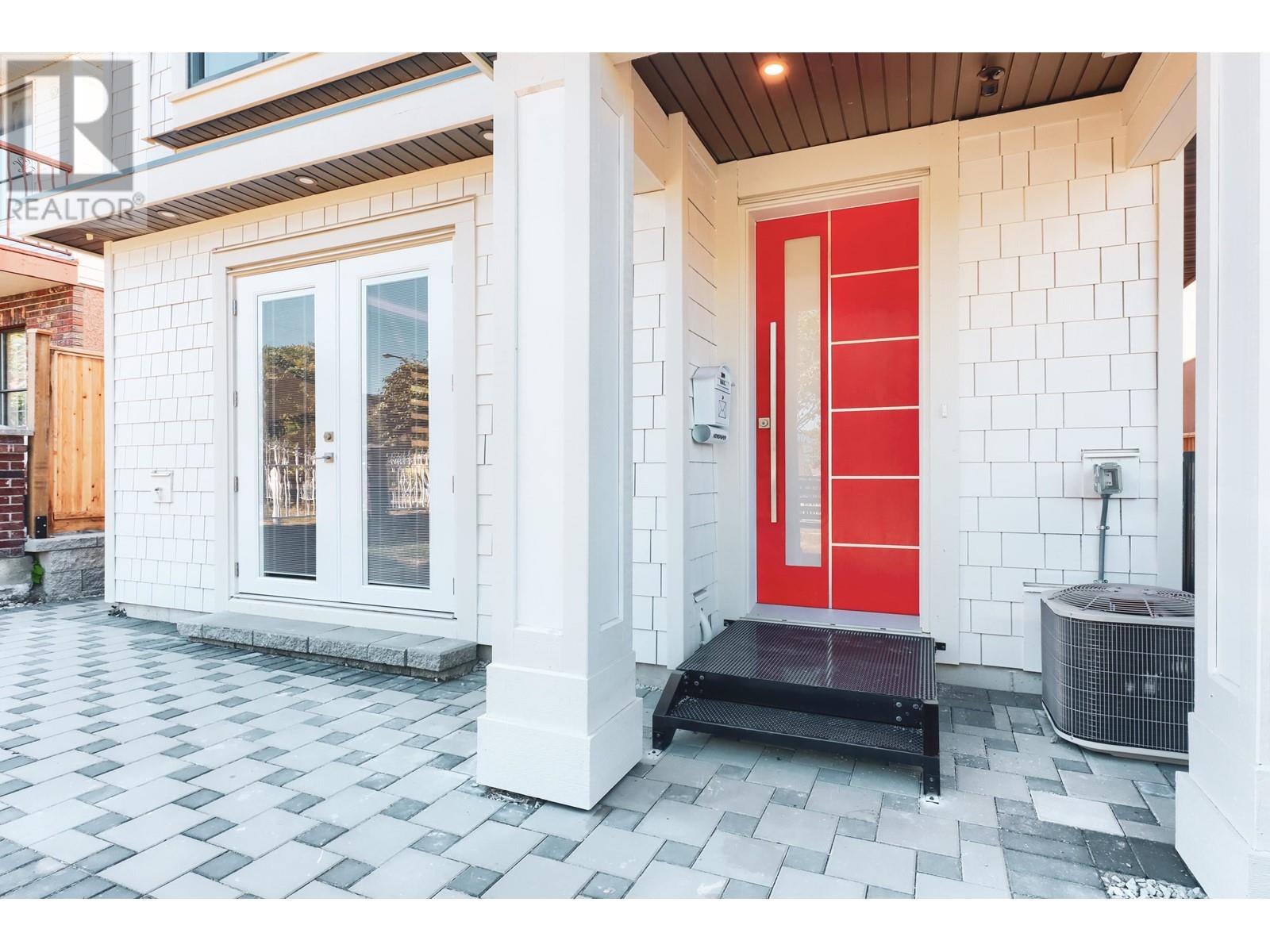 2948 E 3rd Avenue, Vancouver, British Columbia  V5M 1H8 - Photo 3 - R2820369