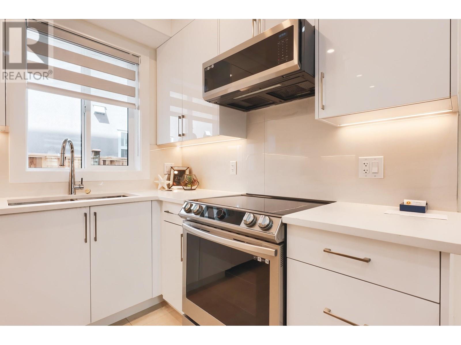 2948 E 3rd Avenue, Vancouver, British Columbia  V5M 1H8 - Photo 12 - R2820369