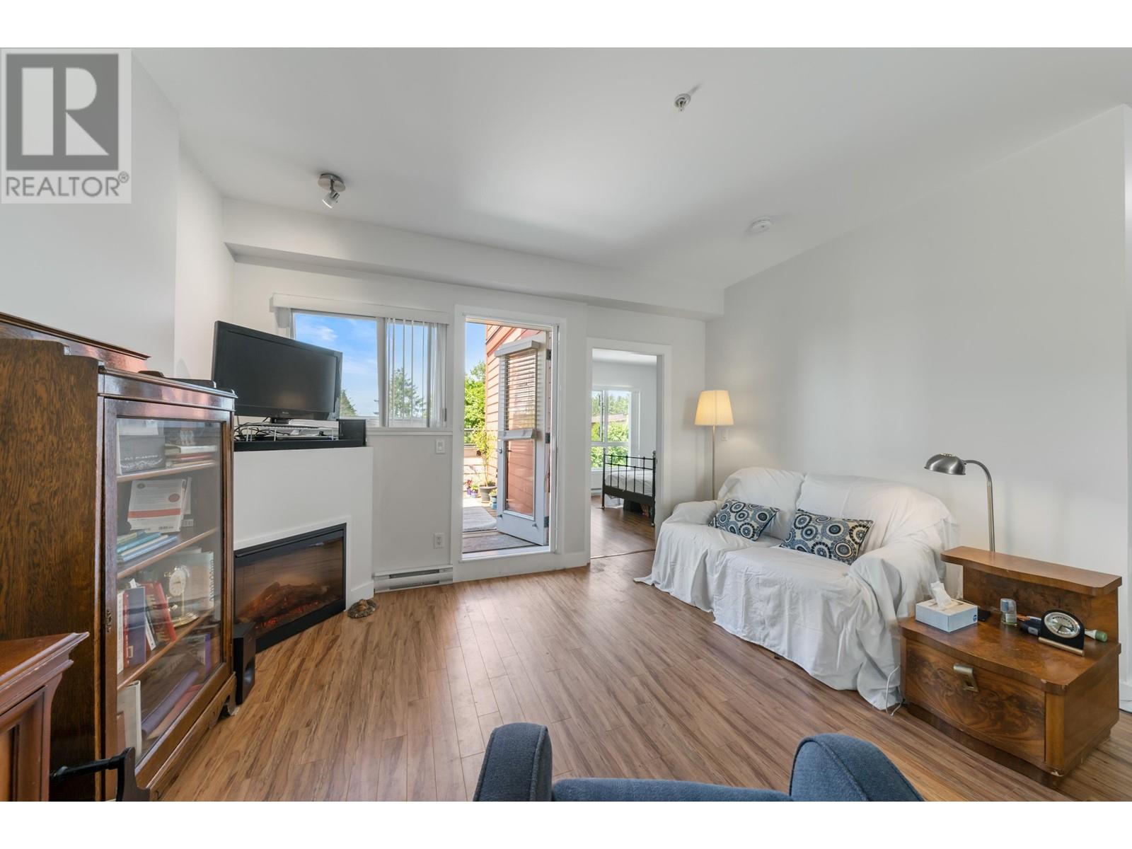 302 7655 Edmonds Street, Burnaby, British Columbia  V3N 1B6 - Photo 8 - R2820550