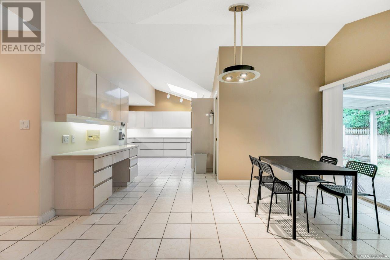 5575 Cornwall Drive, Richmond, British Columbia  V7C 5M8 - Photo 6 - R2820538