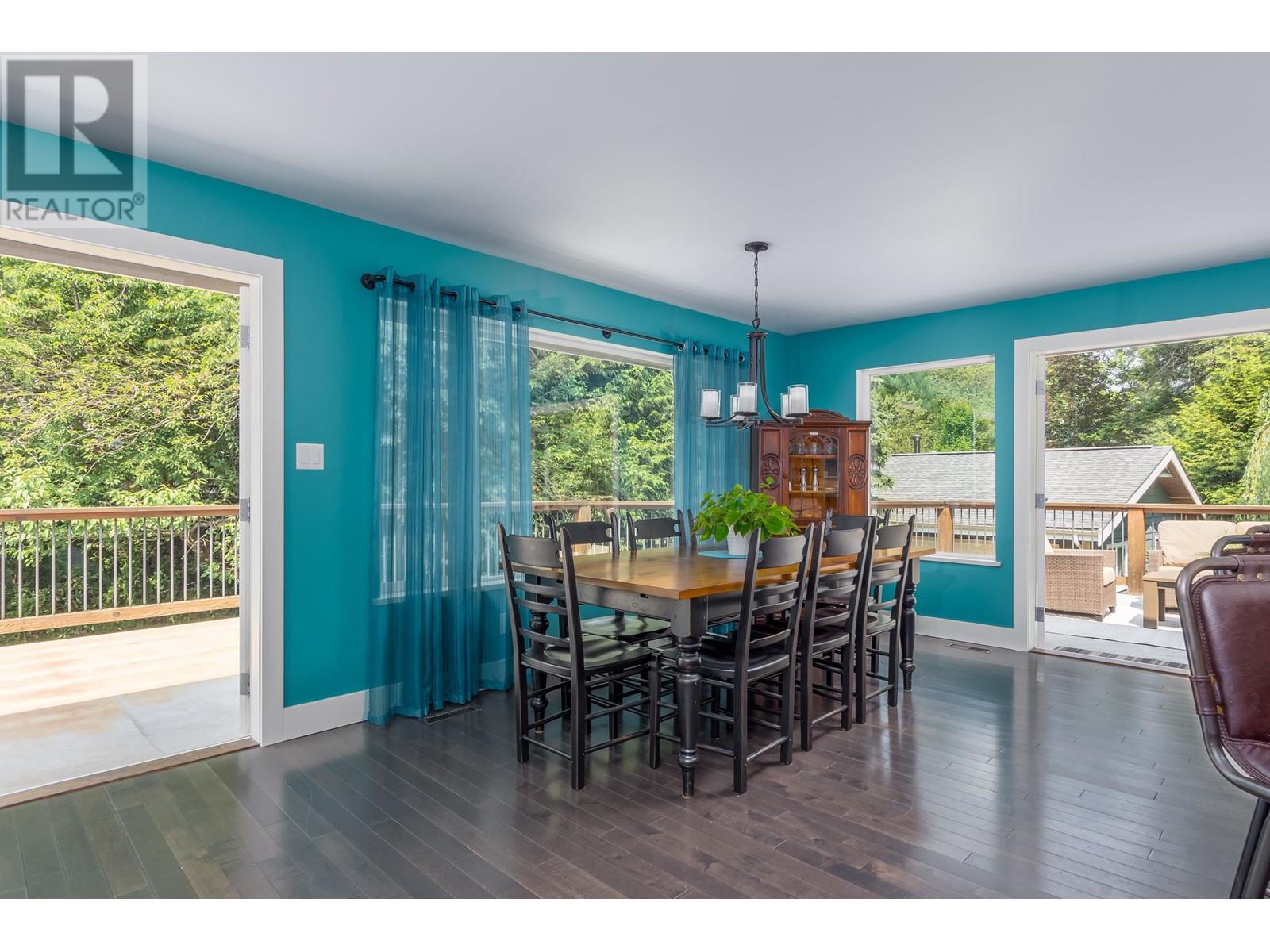 1269 Judd Road, Squamish, British Columbia  V0N 1H0 - Photo 11 - R2820541
